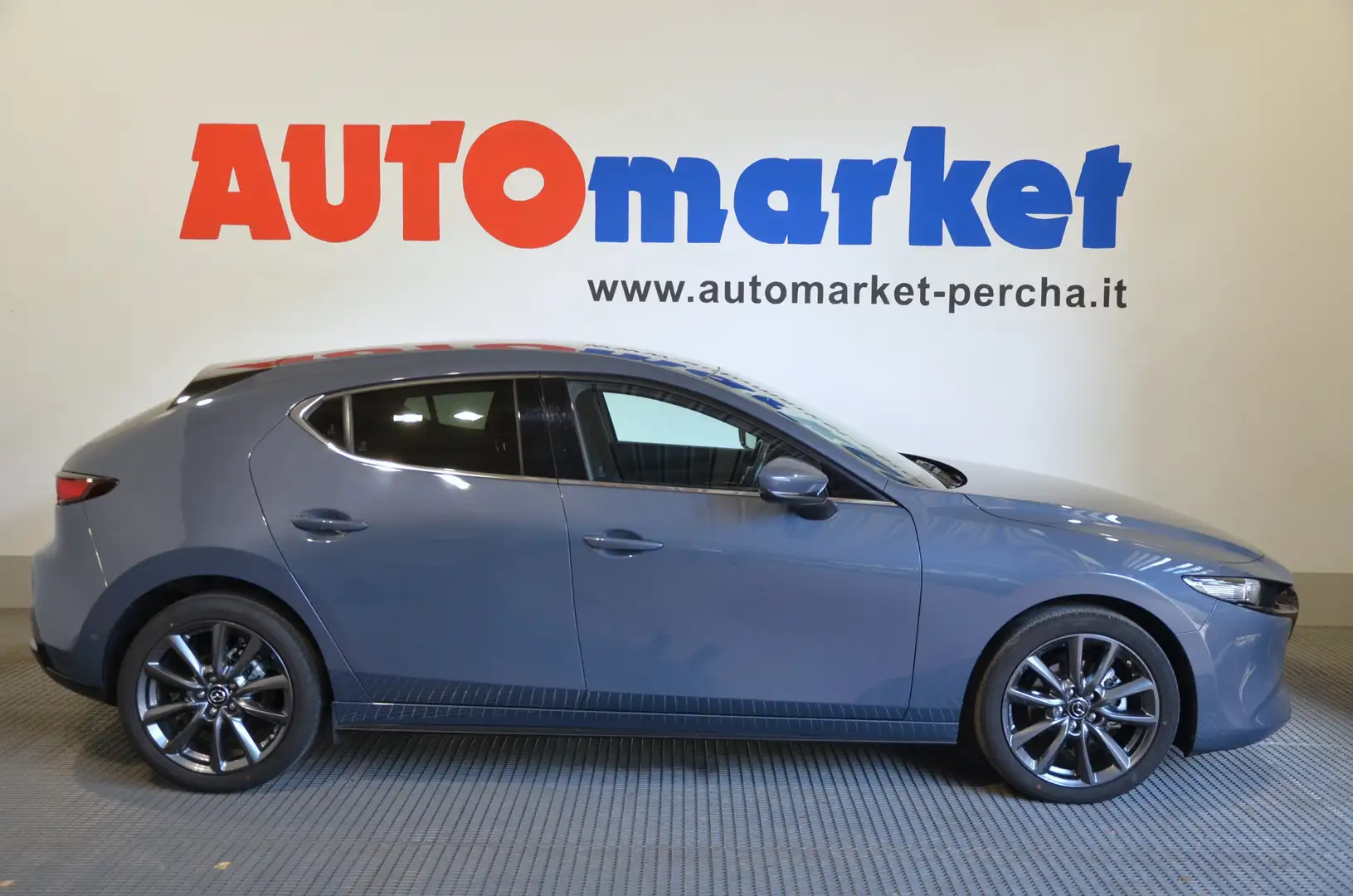 Mazda 3 2.0 L SKY-G MH EXECUTIVE siva - 2