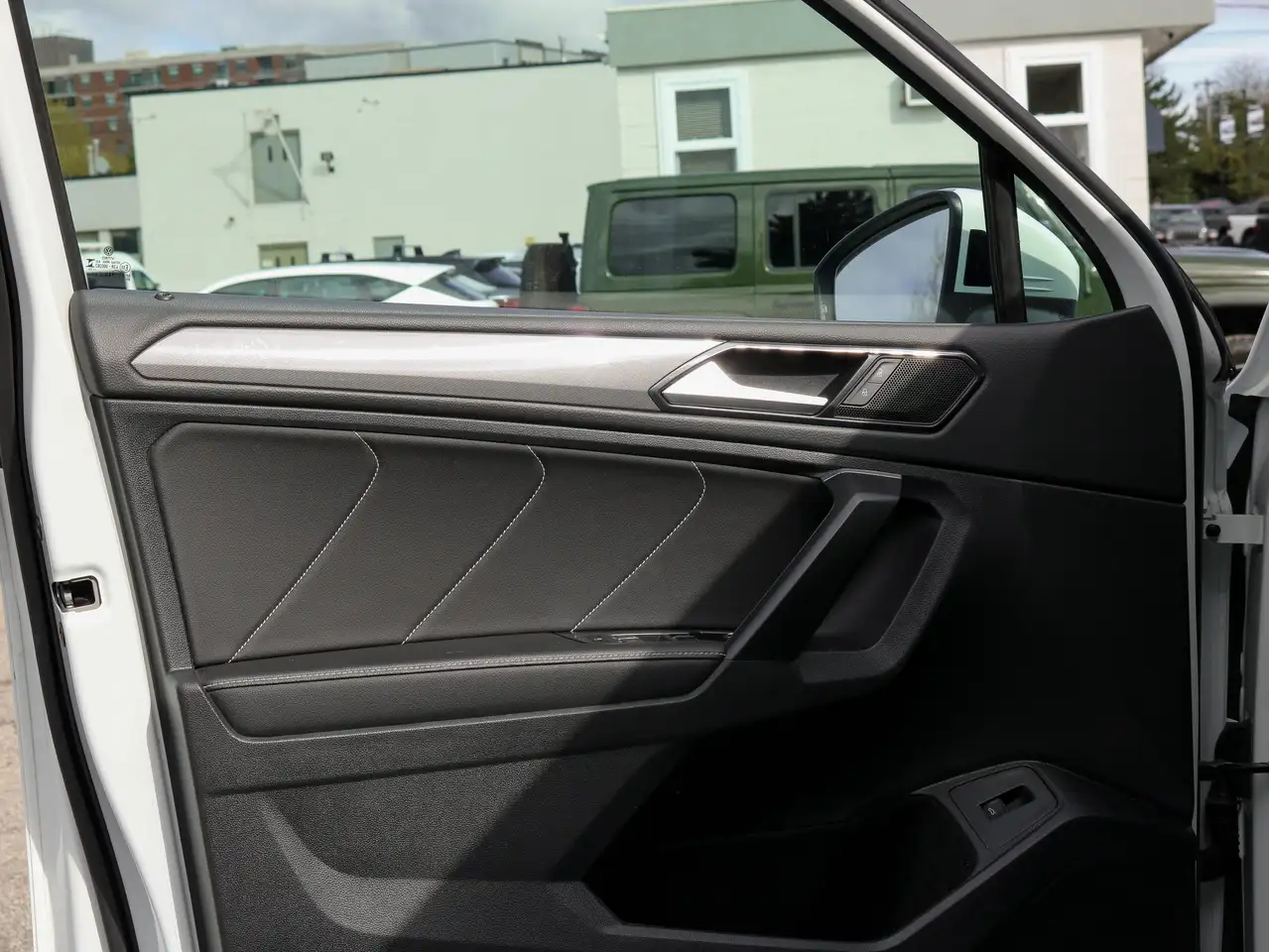 Volkswagen Tiguan снимка Volkswagen Tiguan