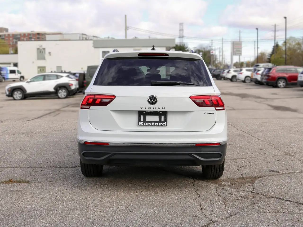 Volkswagen Tiguan снимка Volkswagen Tiguan