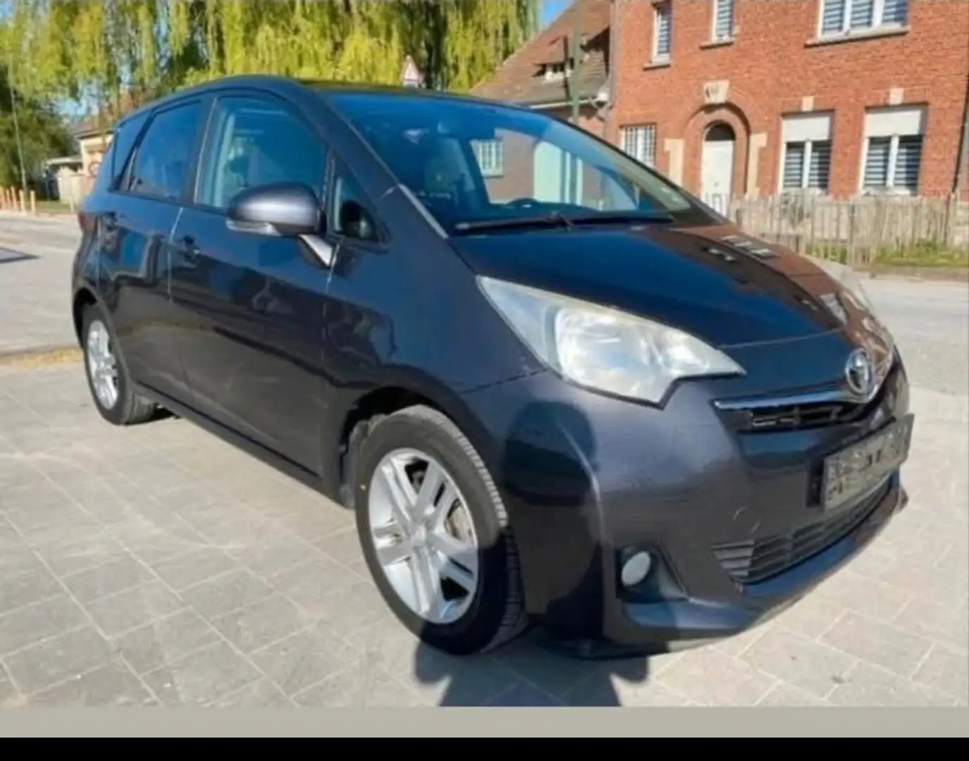 Toyota Verso-S - 1
