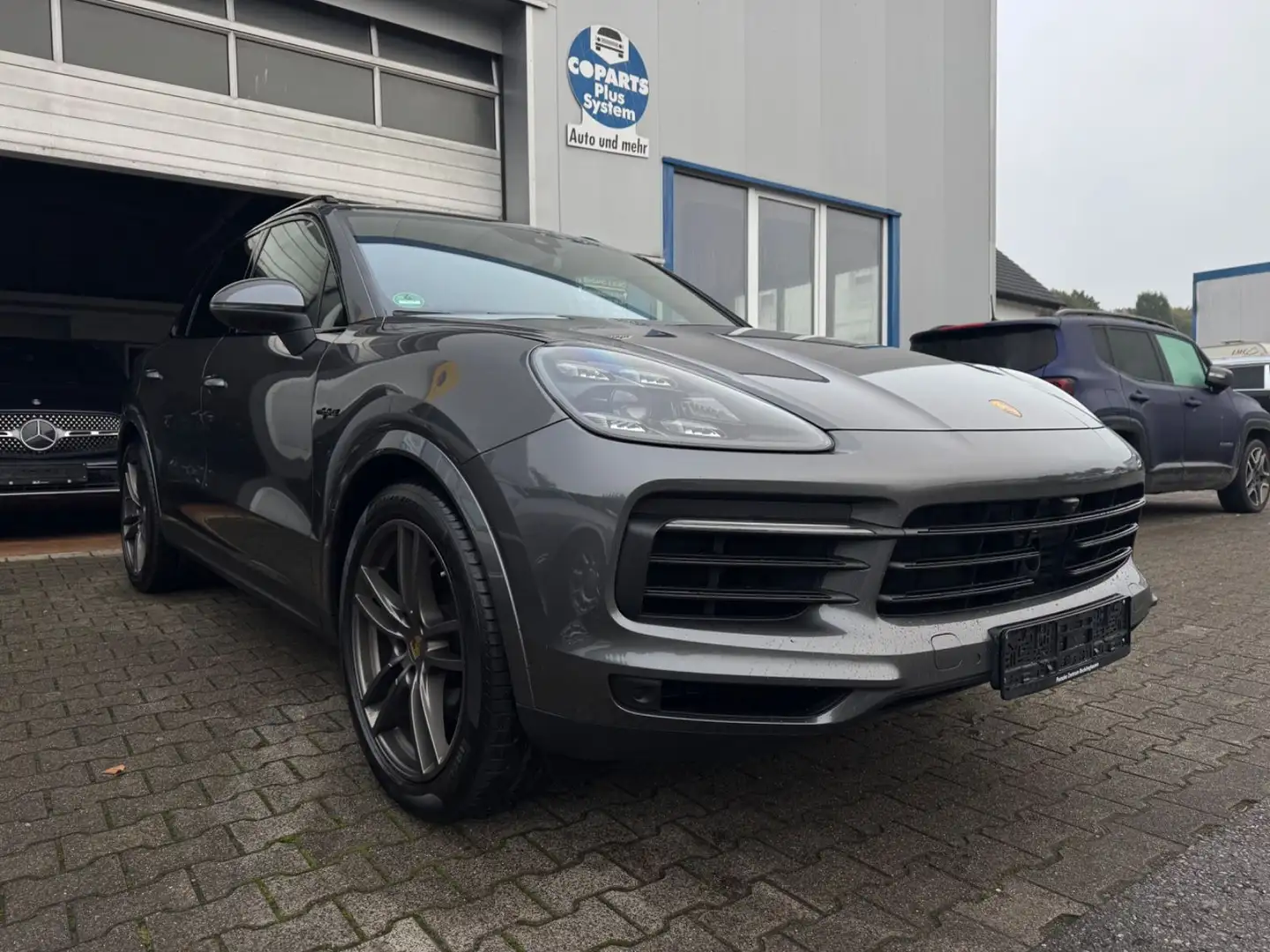Porsche Cayenne E-Hybrid*MEGA VOLL*APPROVED 2026* Gris - 2