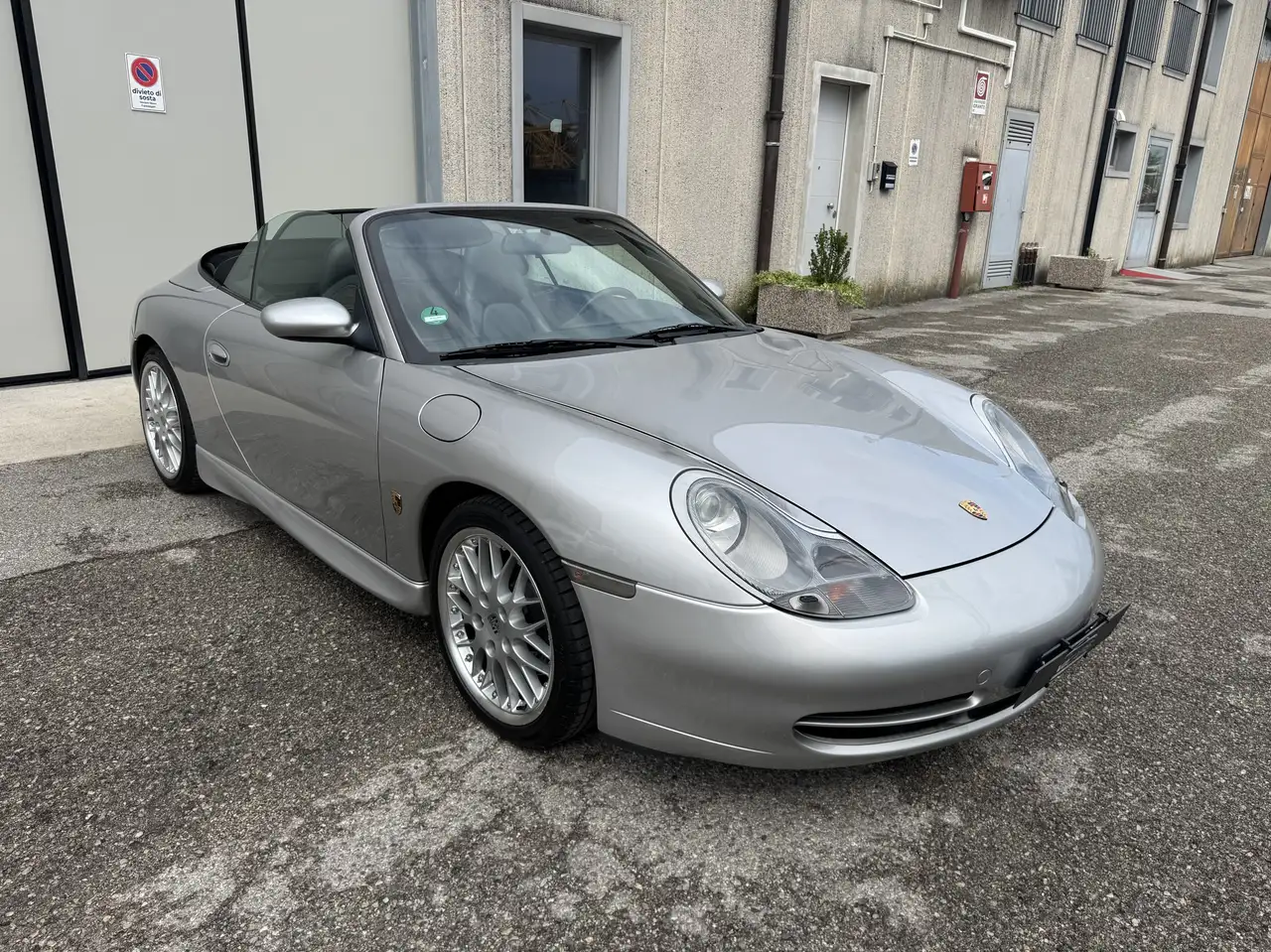 Porsche 996 911 Coupe 3.6 Carrera, foto 3