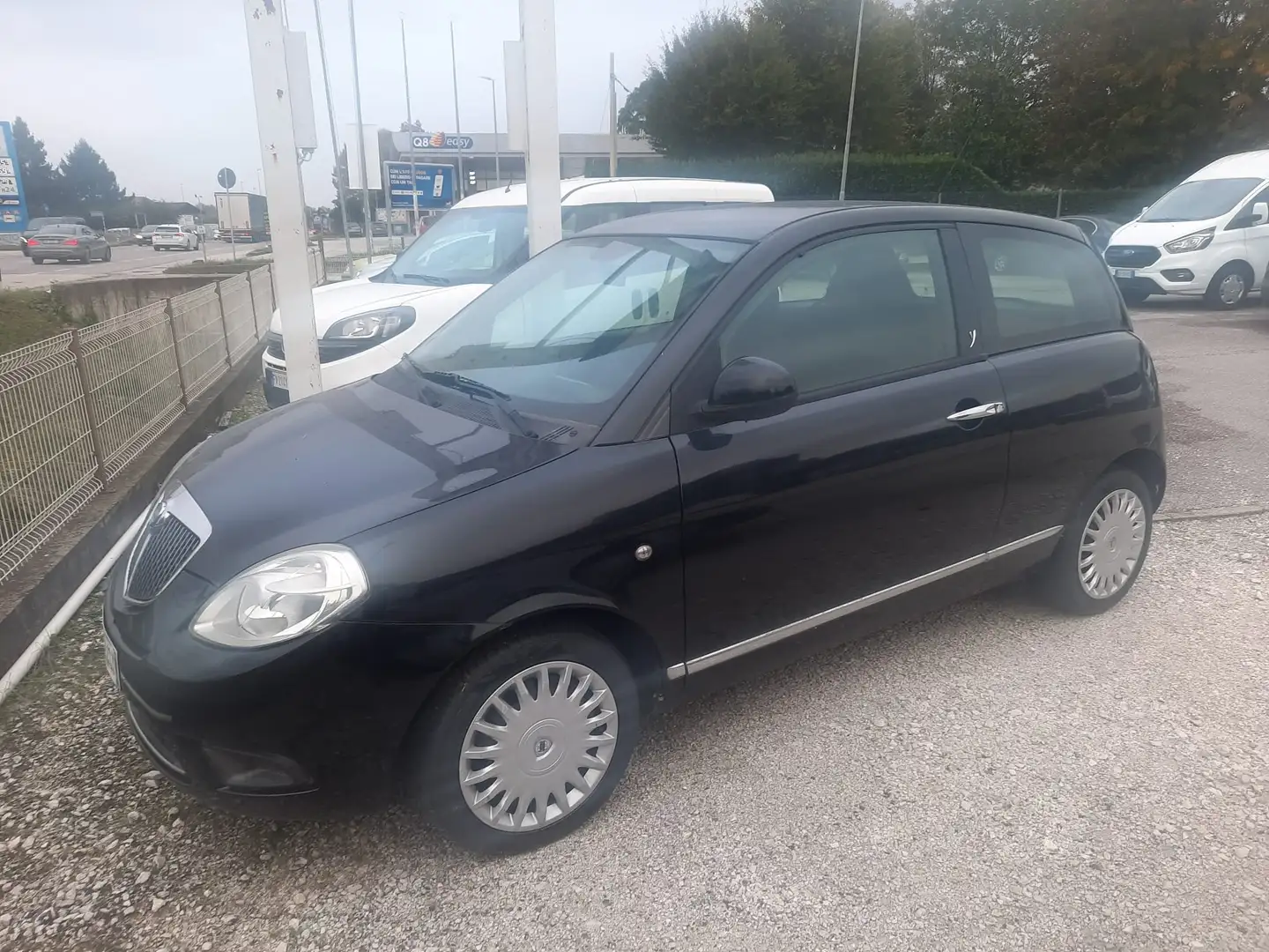 Lancia Ypsilon Nero - 2