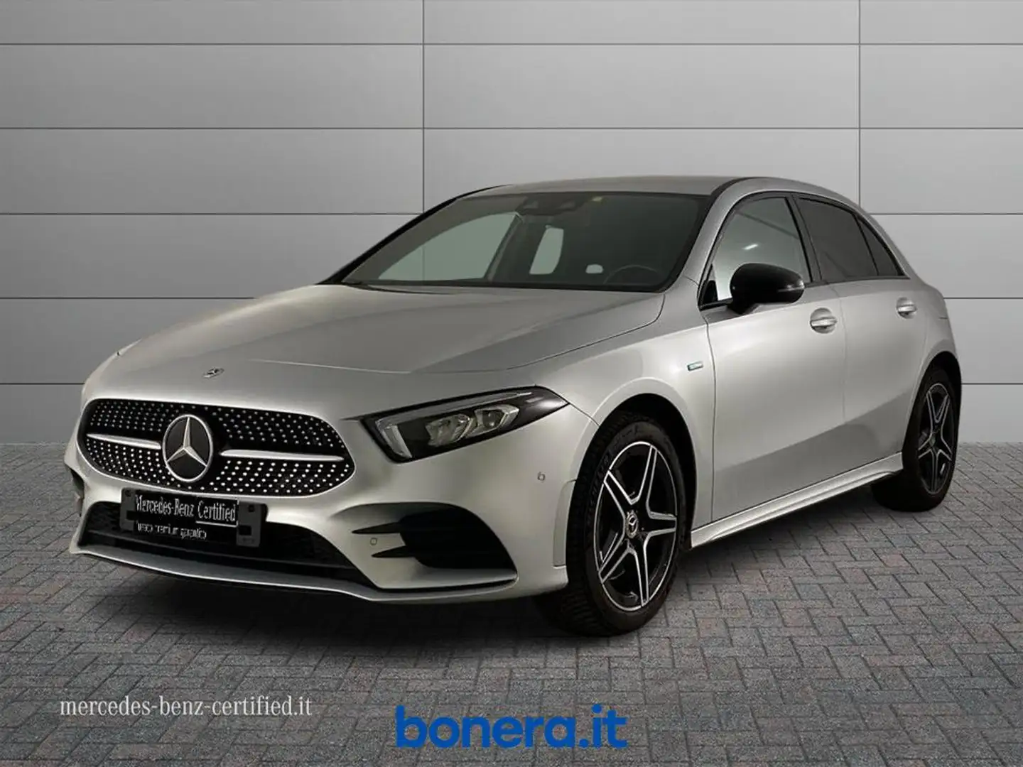 Mercedes-Benz A 250 e eq-power Premium Plus edition auto Argento - 1