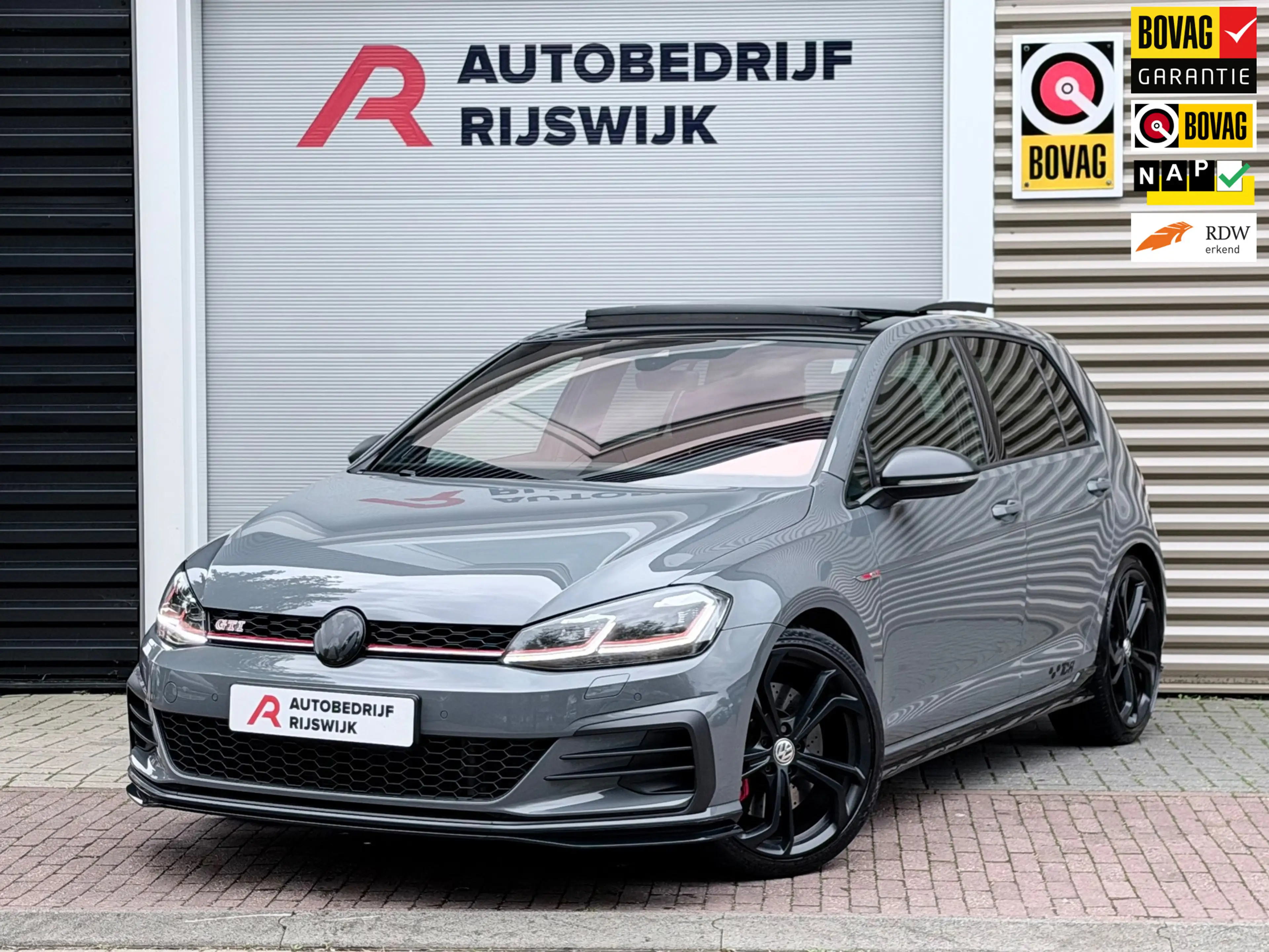 Volkswagen Golf GTI 2.0 TSI TCR Pano/Keyless/Camera