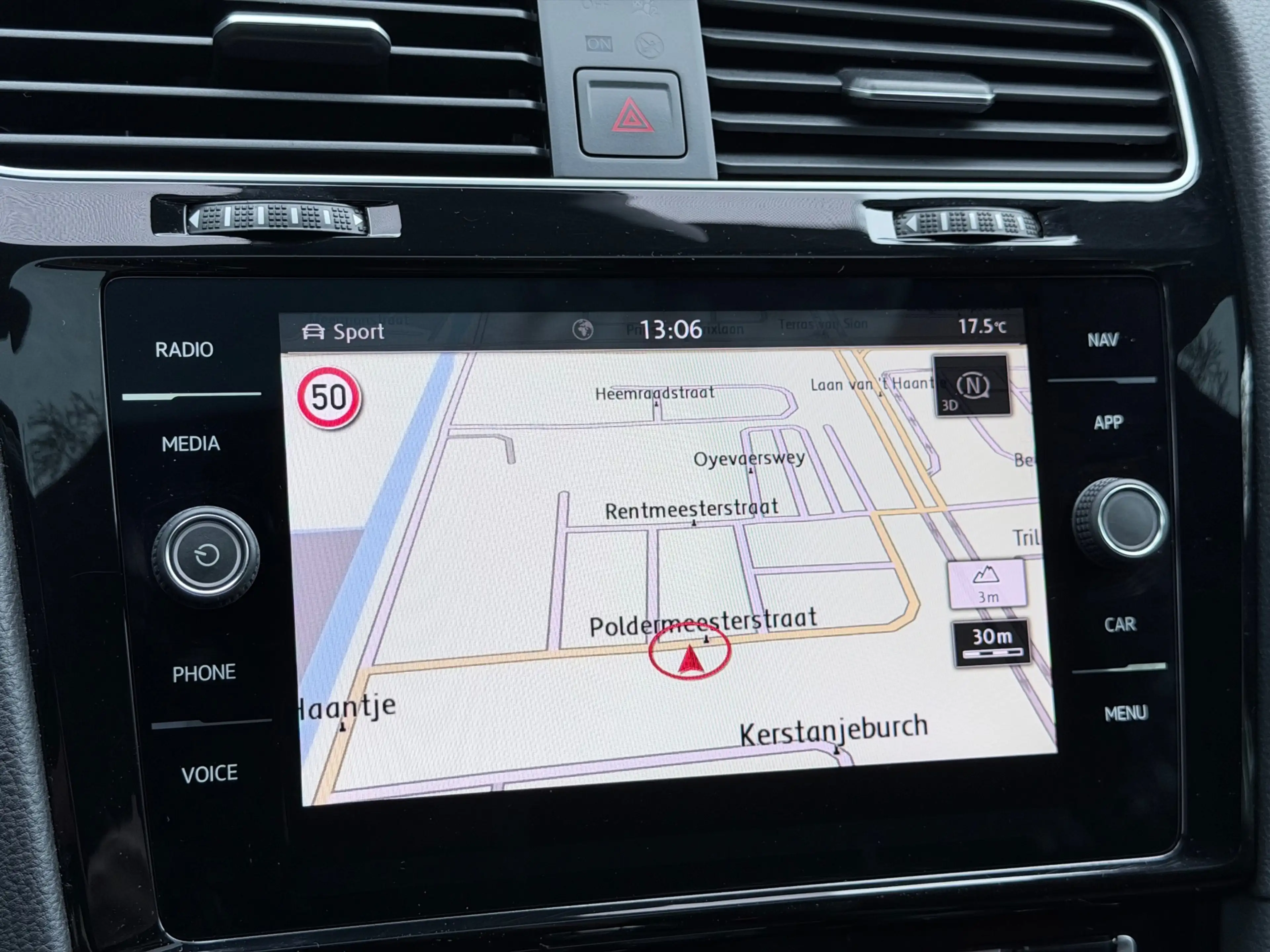 Volkswagen Golf GTI 2.0 TSI TCR Pano/Keyless/Camera — photo 19