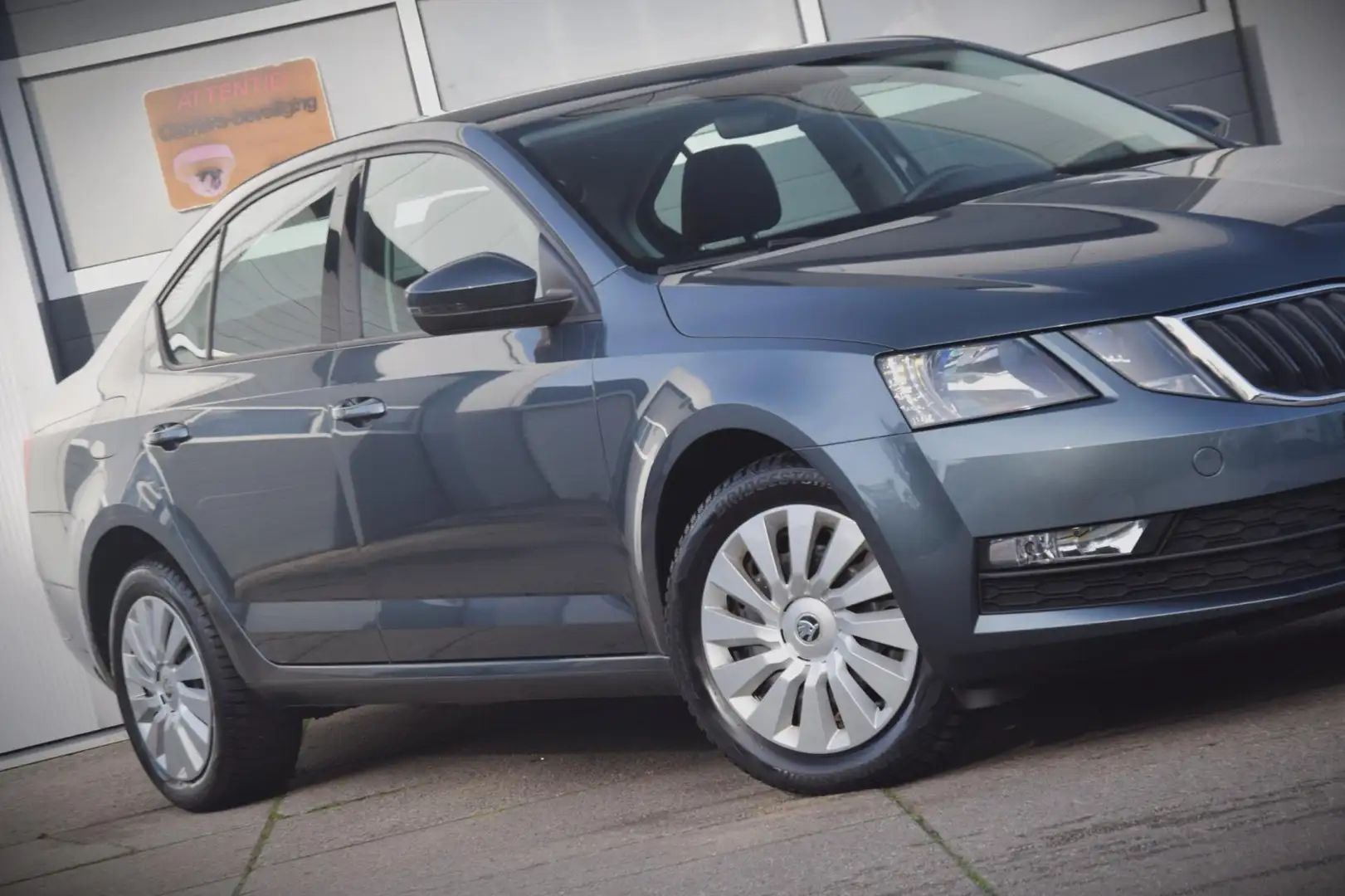 Skoda Octavia 1.0 TSI Greentech Ambition APPLE CARPLAY/DAB/PARKE Gris - 2