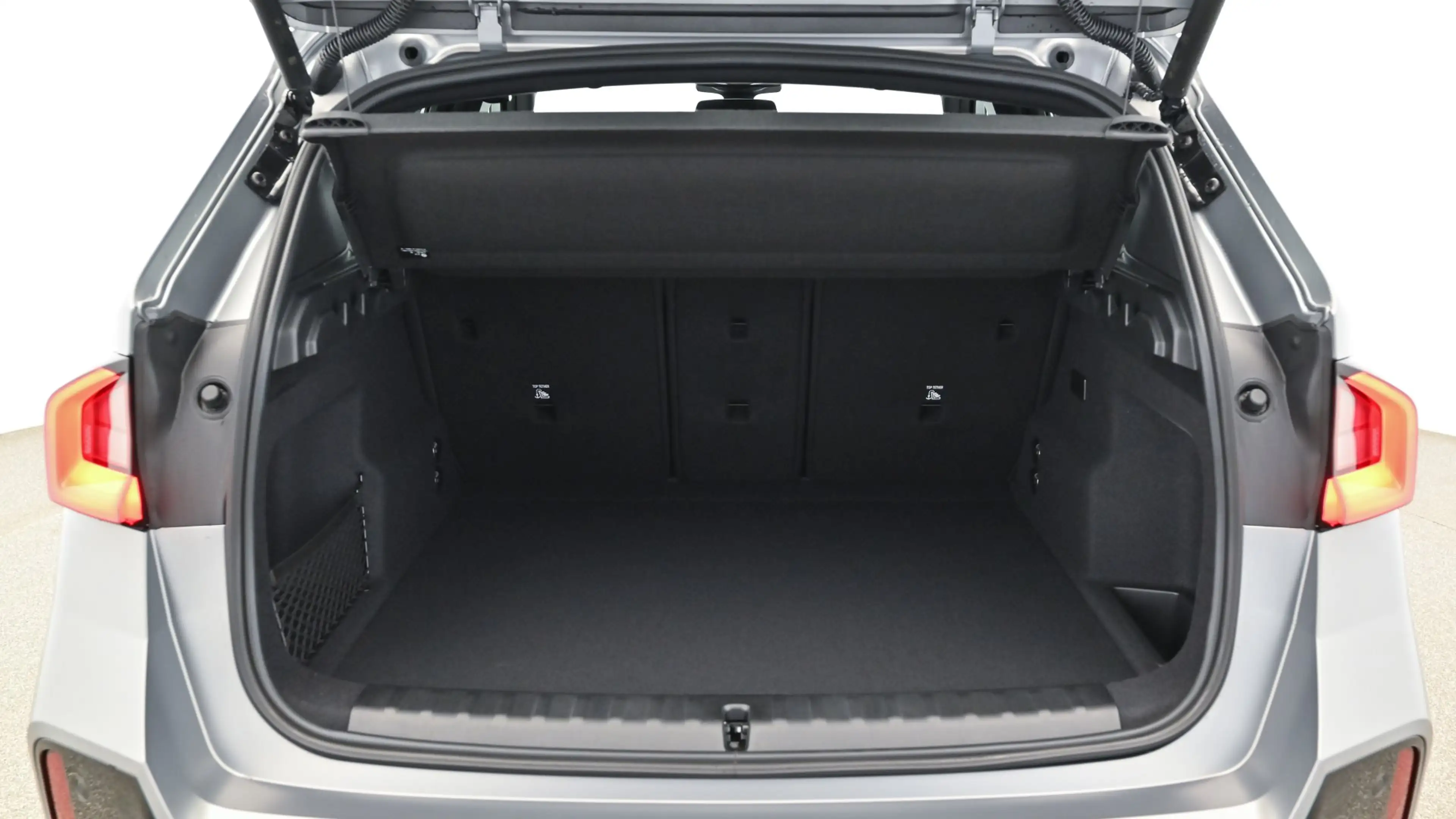 BMW iX1 eDrive20 M-Sportpaket Pro — photo 11