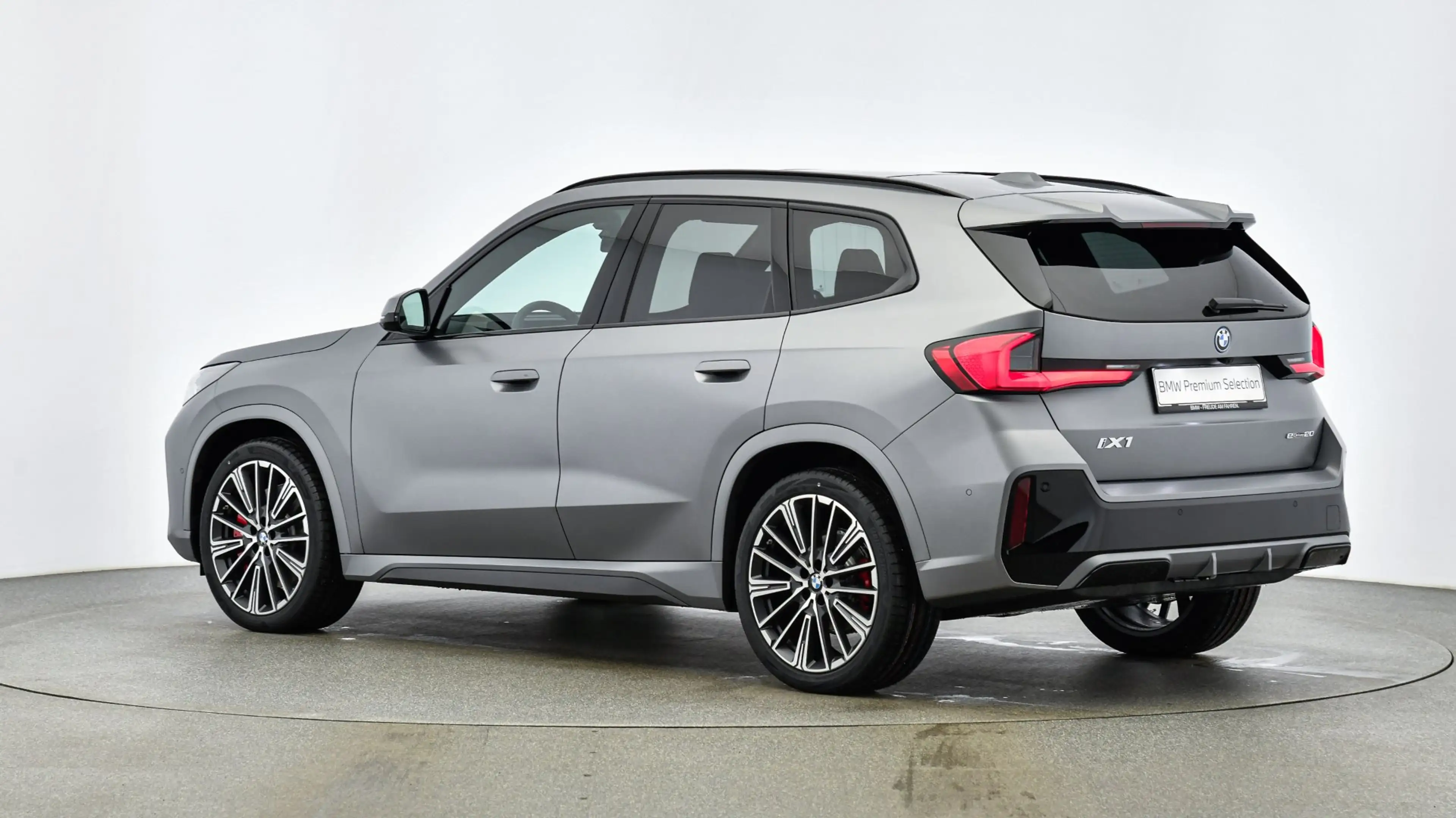 BMW iX1 eDrive20 M-Sportpaket Pro — photo 3