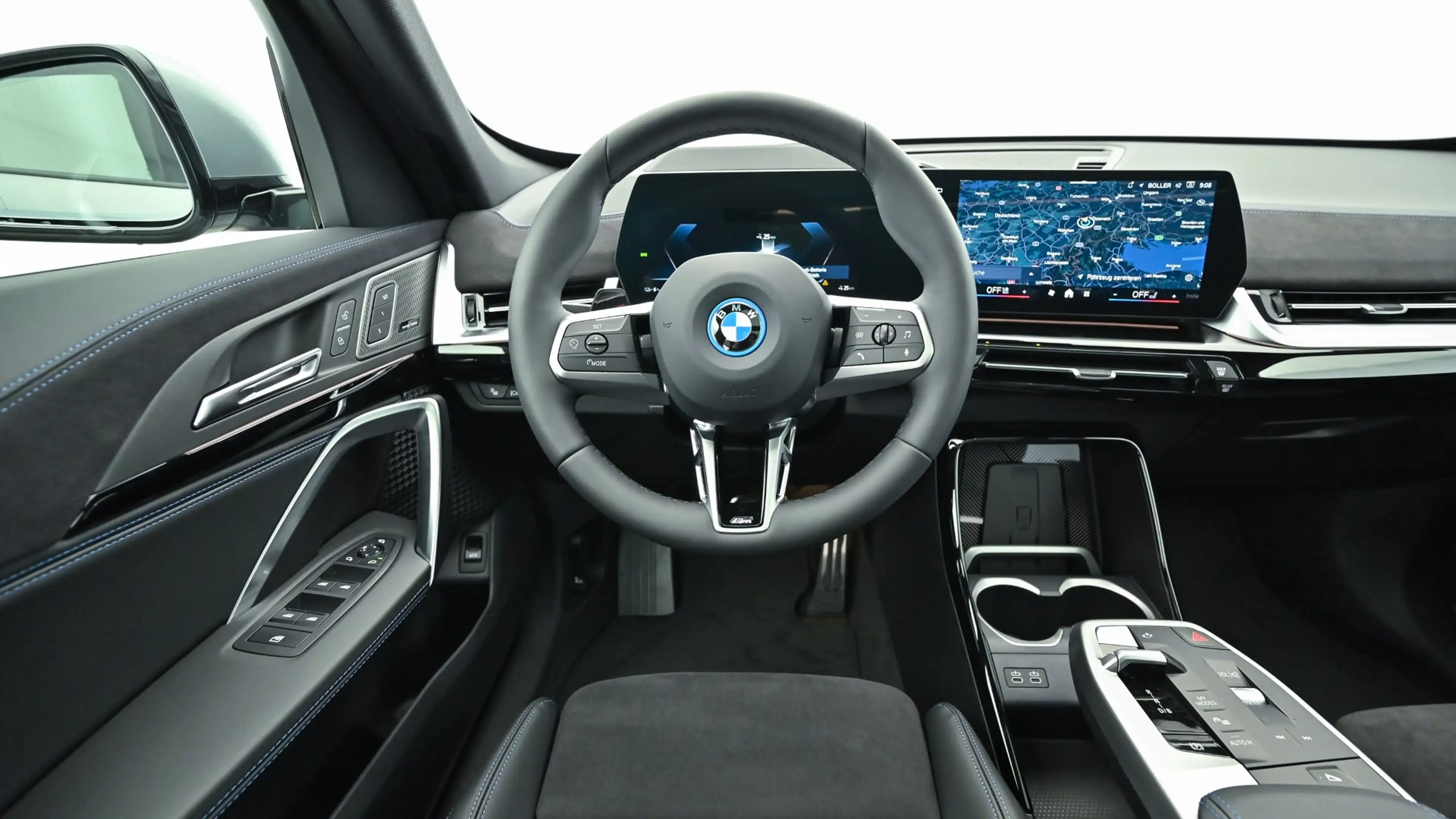 BMW iX1 eDrive20 M-Sportpaket Pro — photo 14