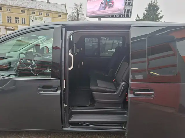 Hyundai STARIA Trend Line 2.2 CRDi 4WD/Automatik *AHV1500KG* Ansicht 7