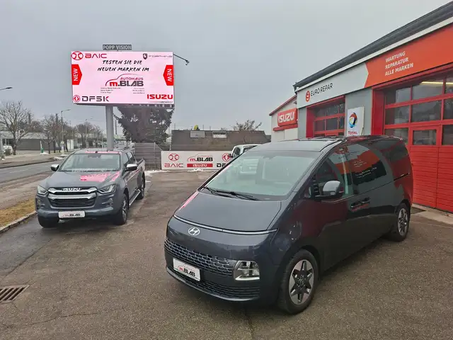 Hyundai STARIA Trend Line 2.2 CRDi 4WD/Automatik *AHV1500KG* Ansicht 4