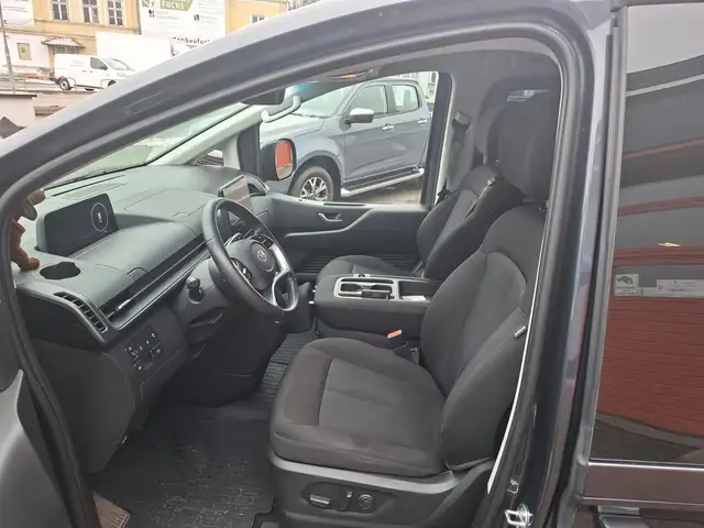 Hyundai STARIA Trend Line 2.2 CRDi 4WD/Automatik *AHV1500KG* Ansicht 6