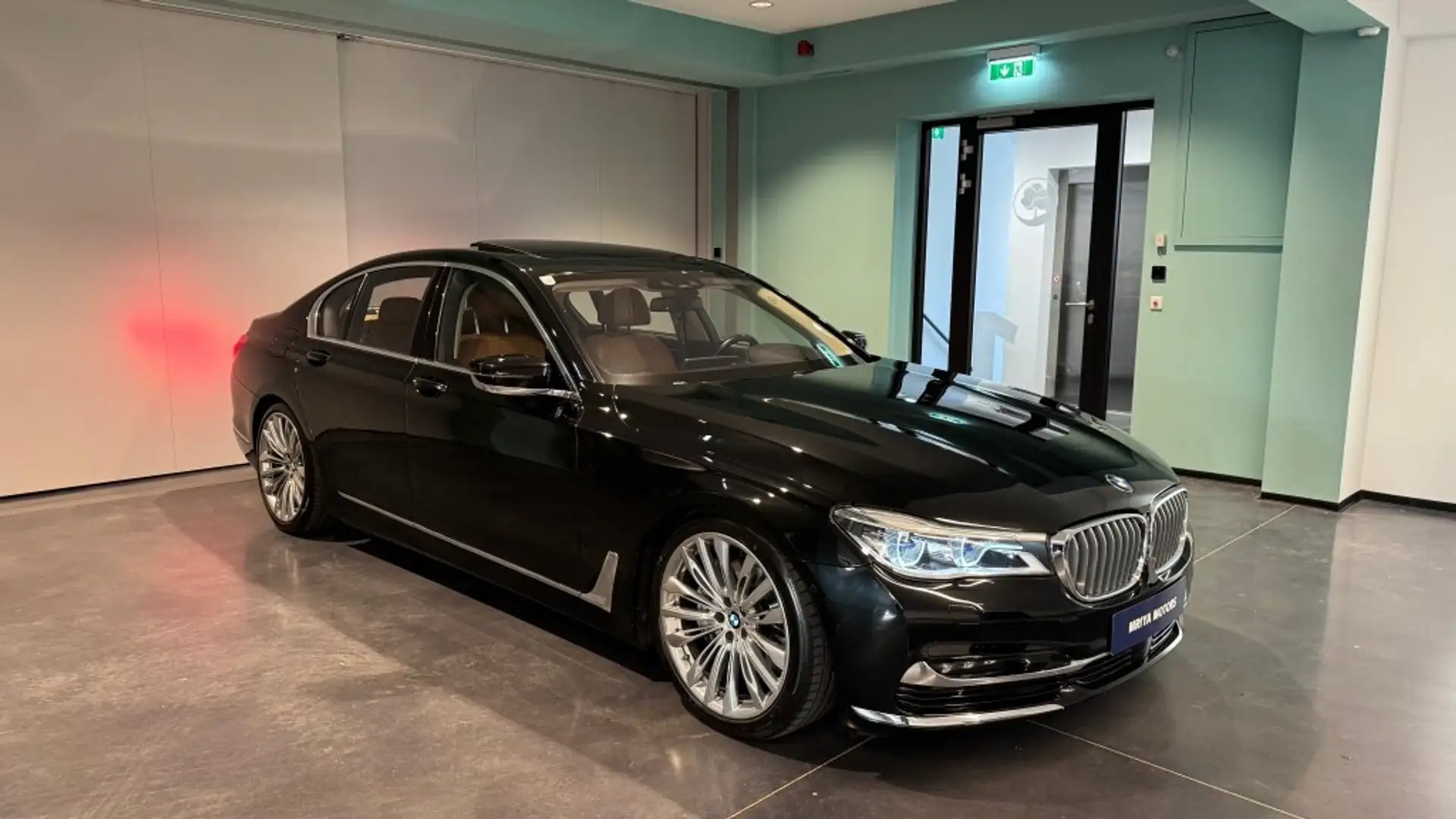 BMW 740 e iPerformance | B&W | Night Vision | Top Ausst... Schwarz - 2