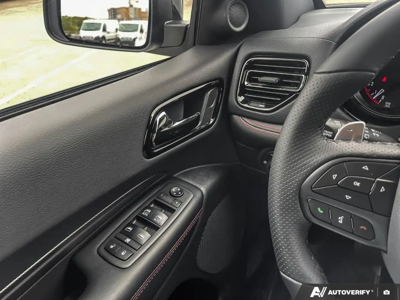 Dodge Durango снимка Dodge Durango