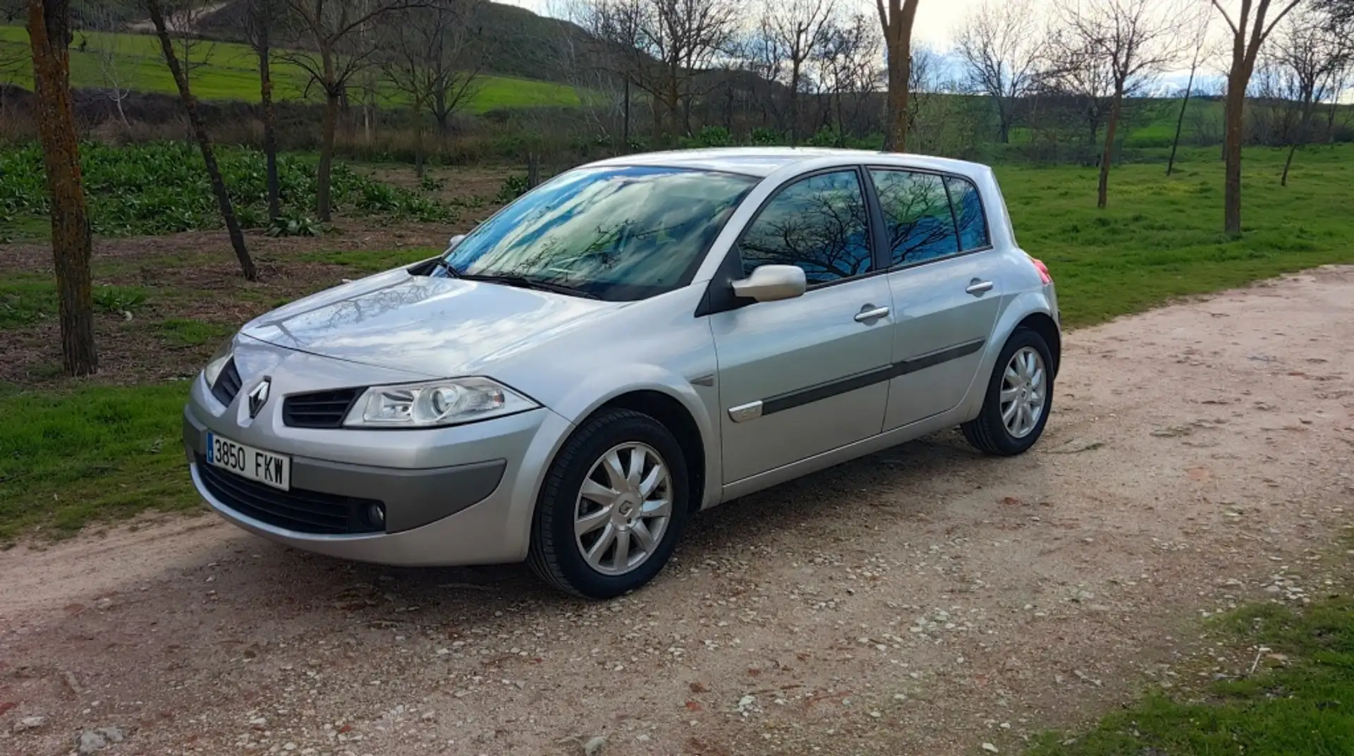 Renault Megane 1.6 Confort Authentique Zilver - 1