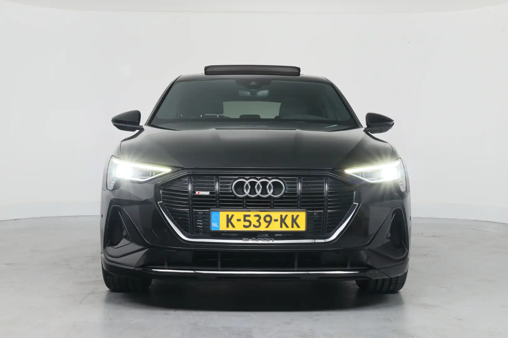 Audi e-tron Sportback 55 quattro S edition 95 kWh | Open Dak | Noir - 2