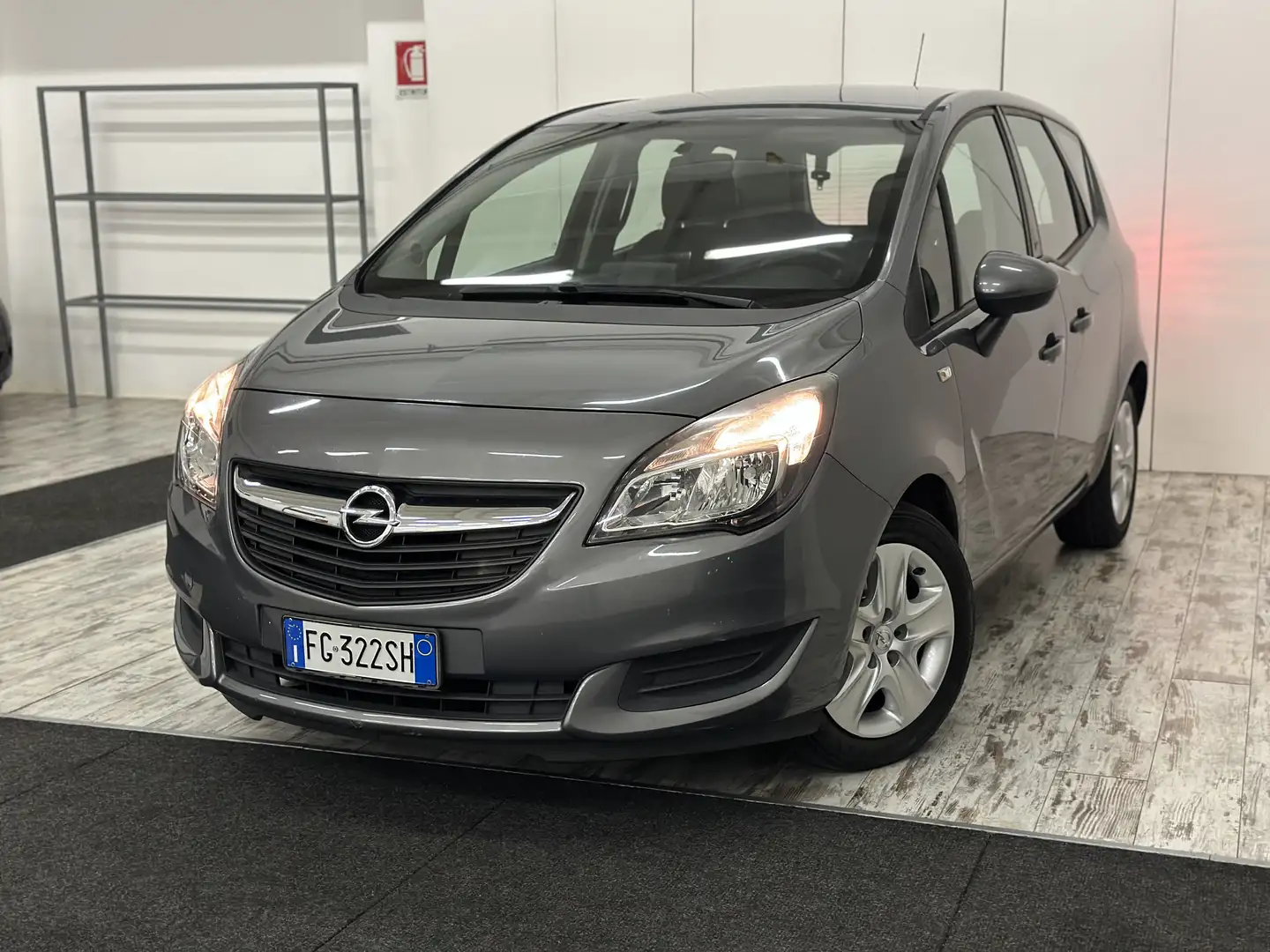 Opel Meriva 1.4 Innovation (cosmo) 100cv Gris - 2