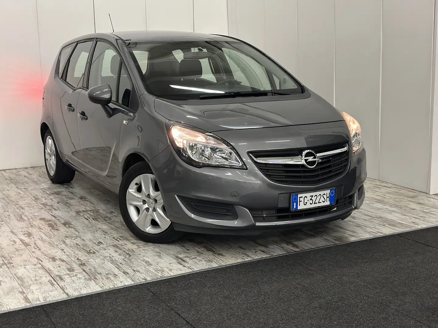 Opel Meriva 1.4 Innovation (cosmo) 100cv Gris - 1