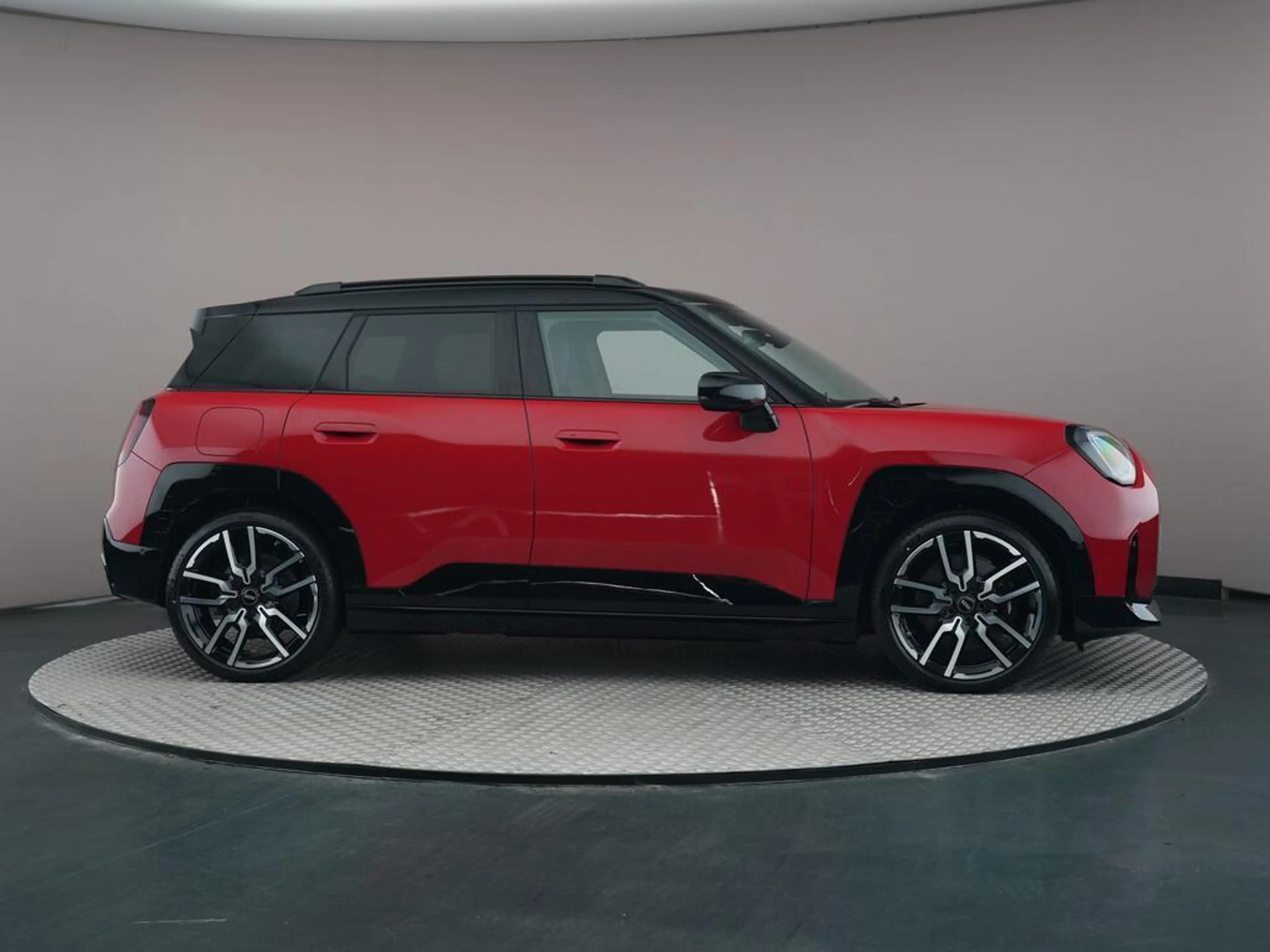 MINI Aceman E John Cooper Works M 42.5 kWh — photo 8