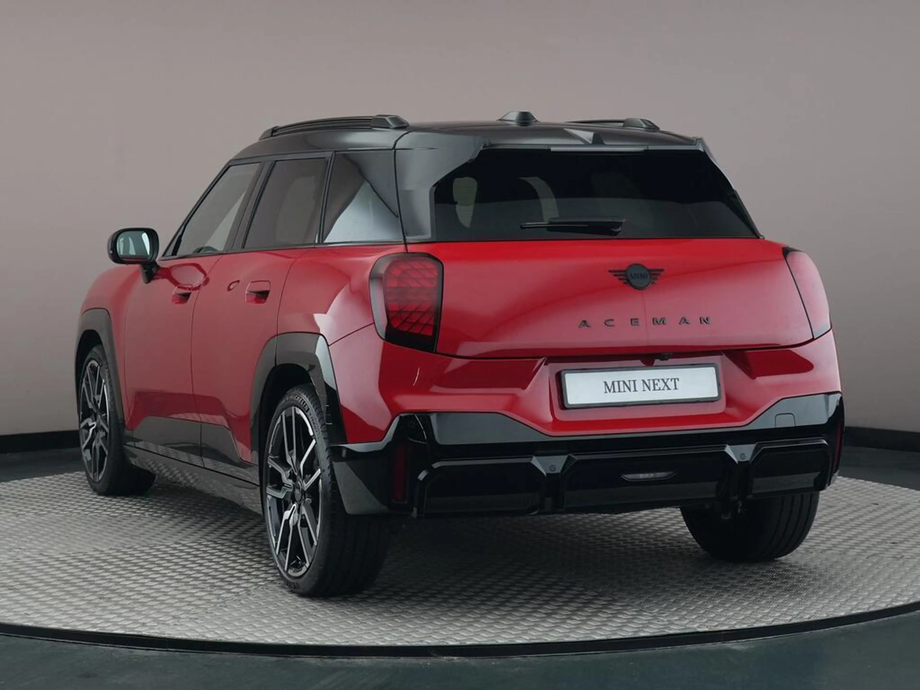 MINI Aceman E John Cooper Works M 42.5 kWh — photo 10