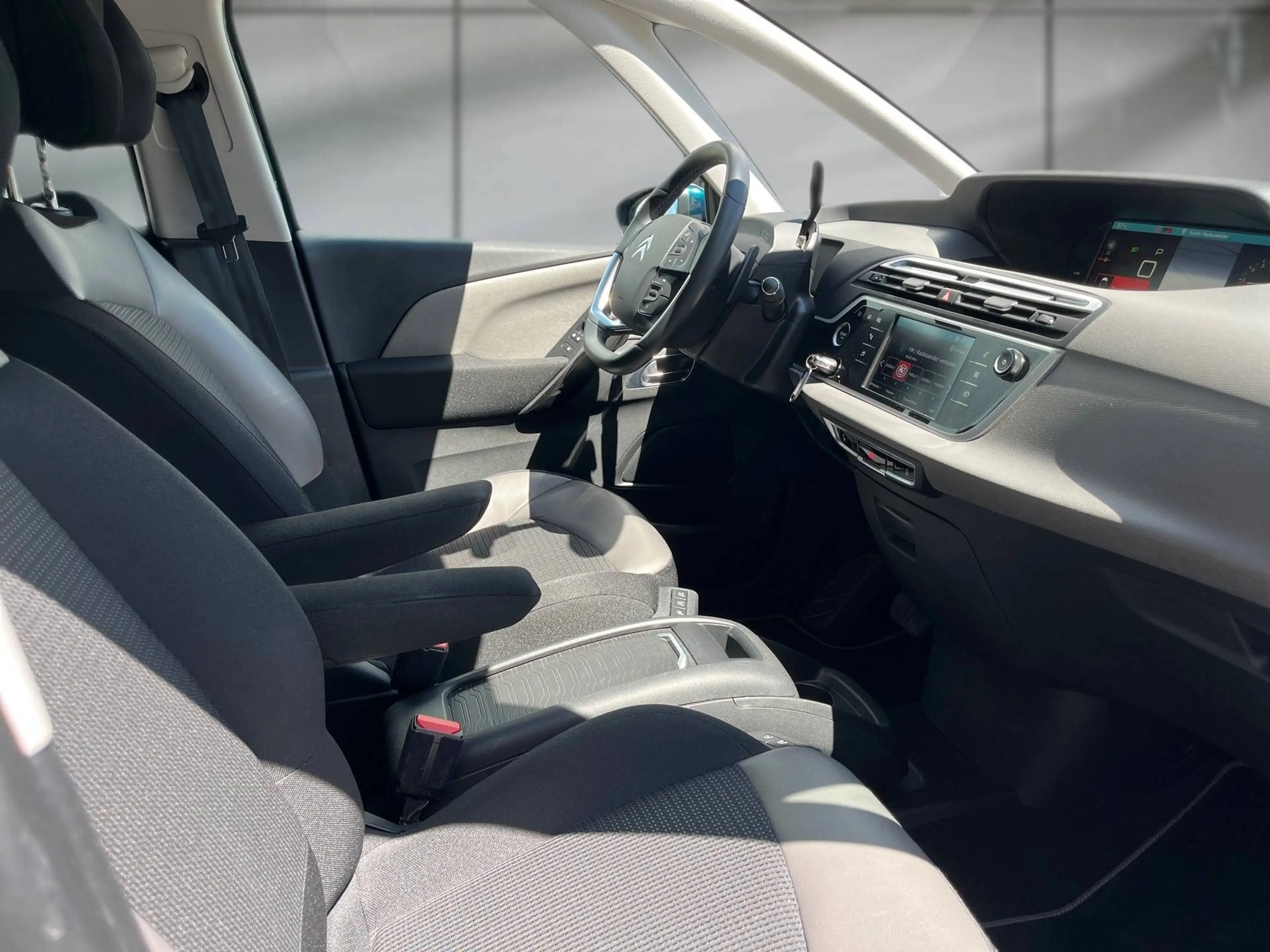 Citroen Grand C4 SpaceTourer Shine — photo 14