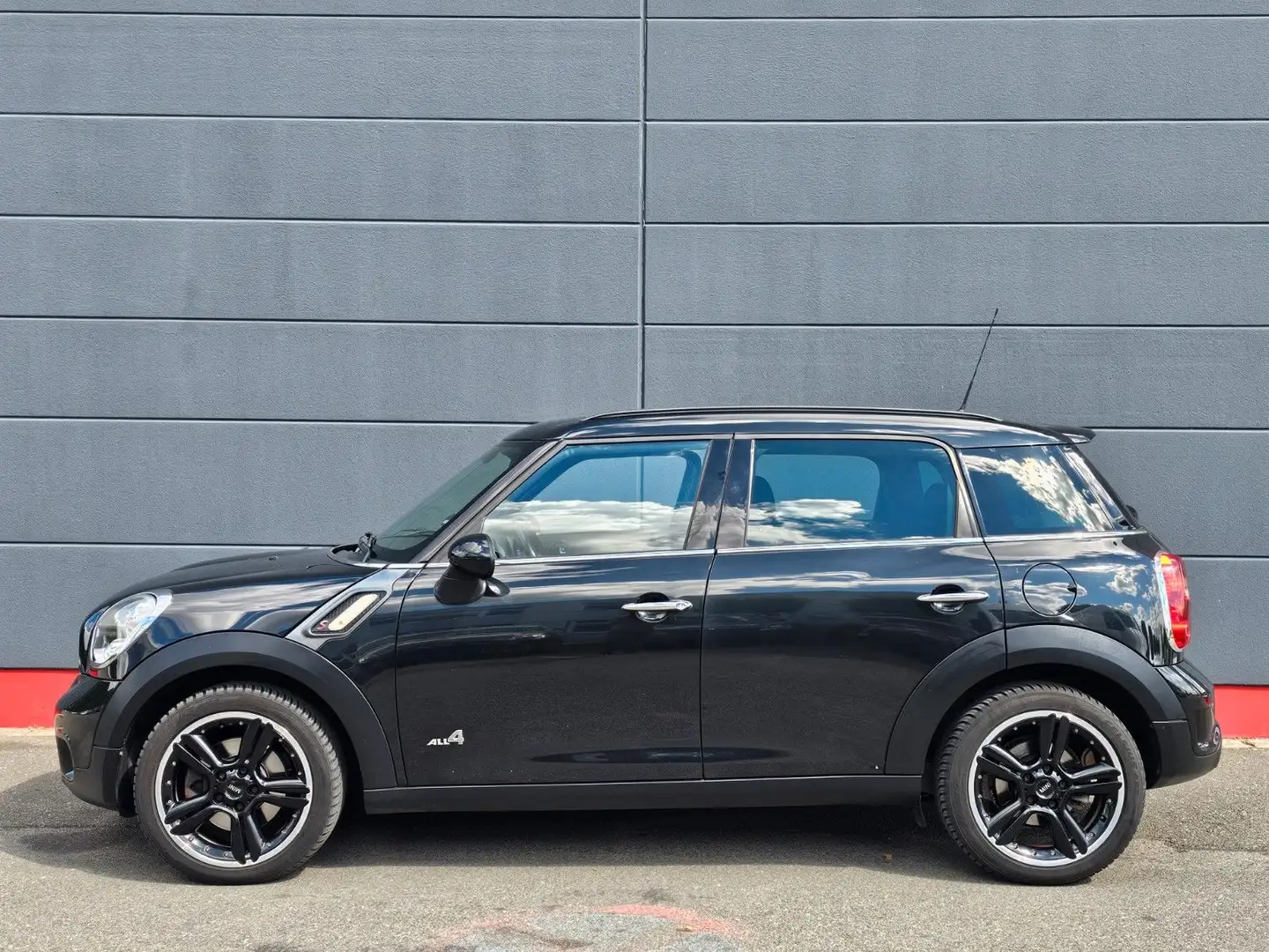 MINI Cooper S Countryman All4*TÜV+Service NEU Noir - 2