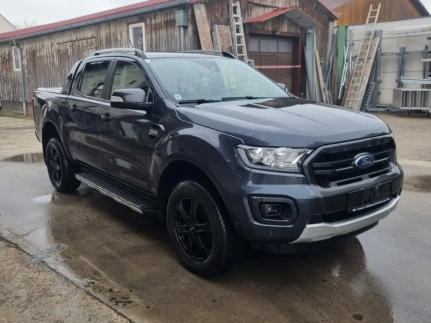 Ford Ranger Wildtrak 3,2L Grau - 2