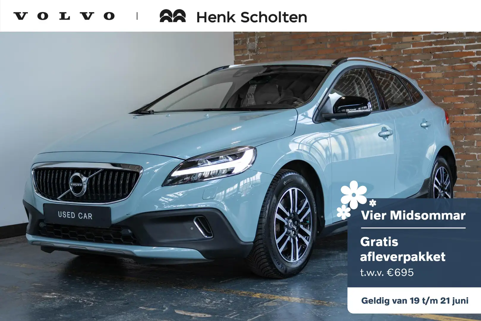 Volvo V40 Cross Country T3 Automaat Momentum | Parkeerverwarming | Parkeer Blauw - 1