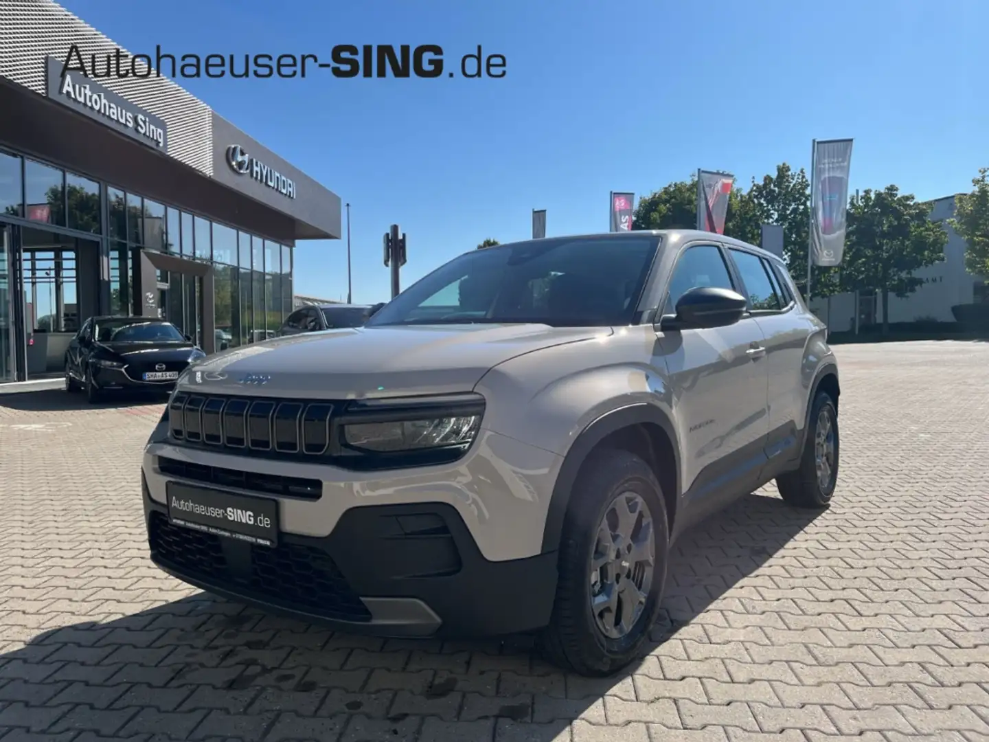 Jeep Avenger Longitude Automatik MHEV LED SHZ Keyless Grau - 1