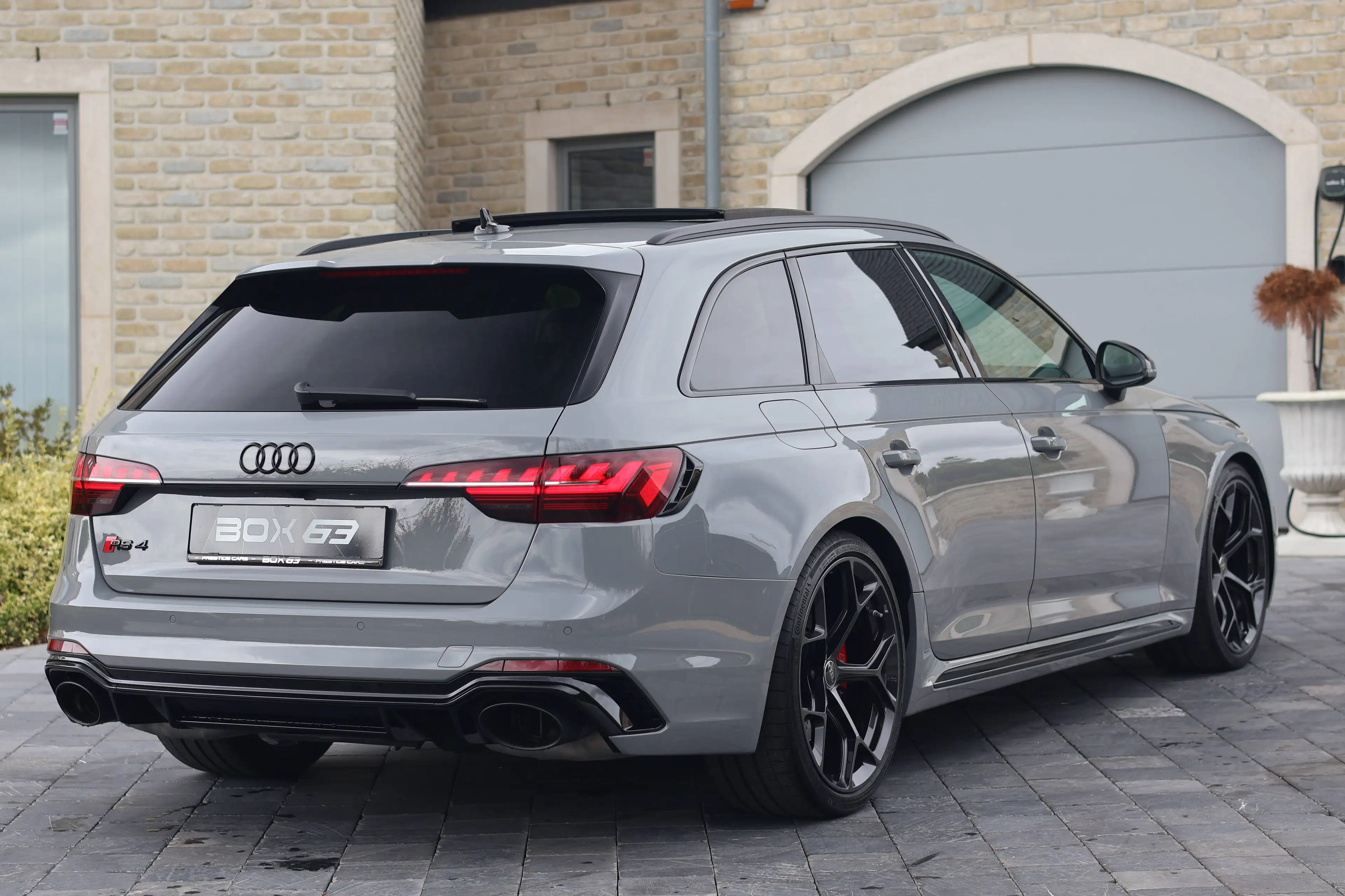 Audi RS4 RS4 Competition *Pano *B&O *CARBON *Matrix *Camera *Attelage — photo 2