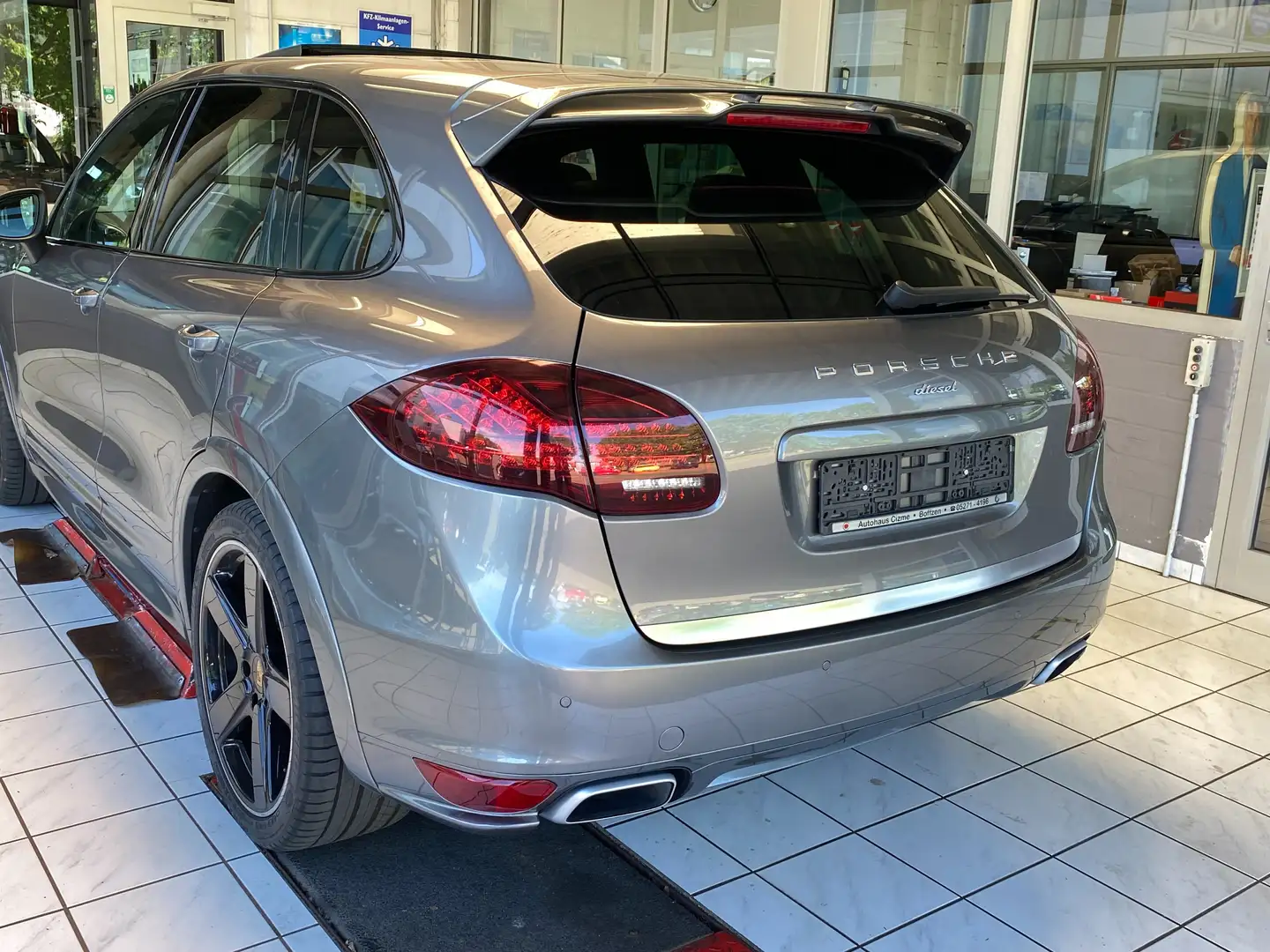 Porsche Cayenne S 4.2 Diesel / Sport-Design / Chrono / Bose / Pano Сірий - 1