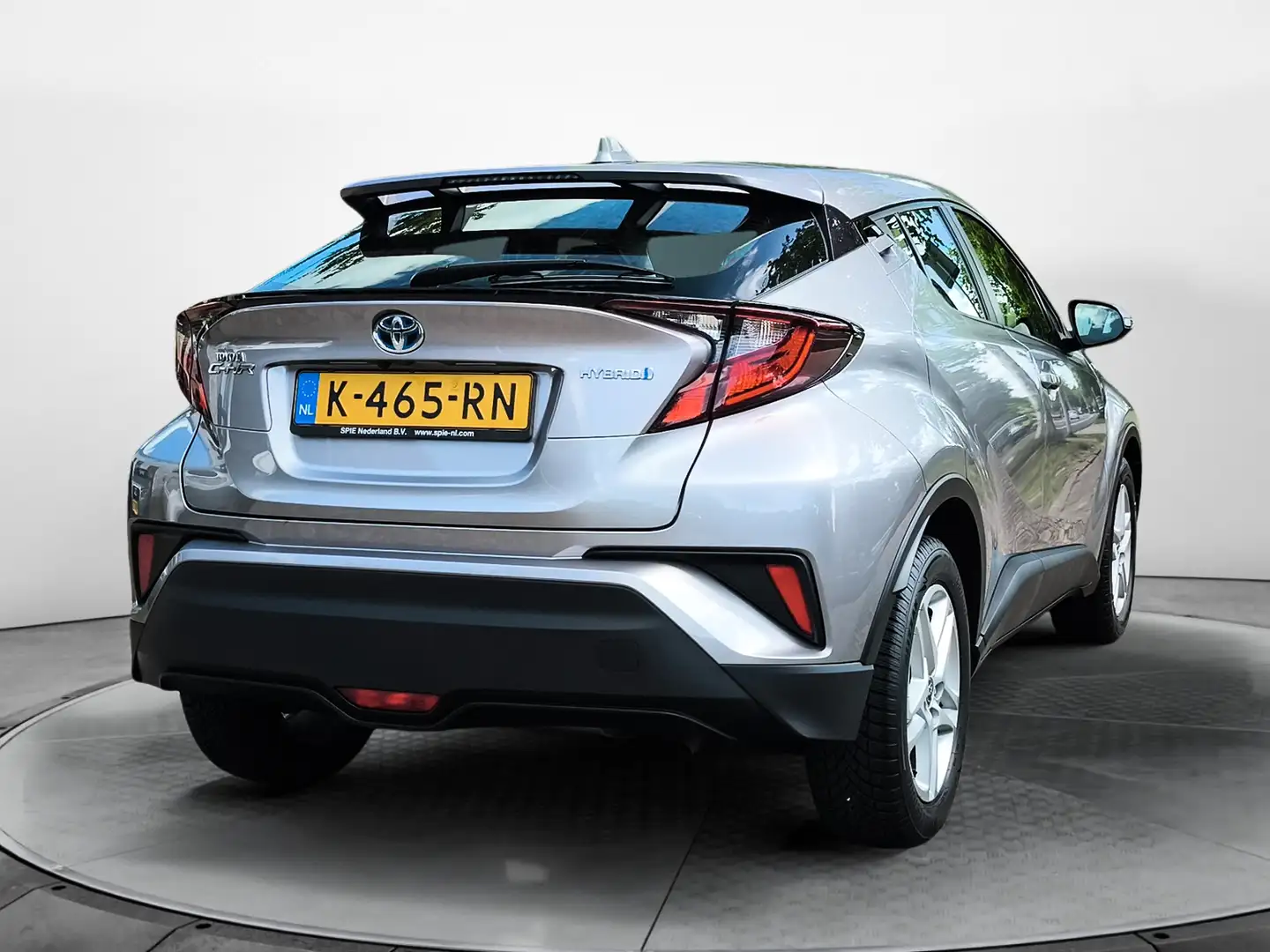 Toyota C-HR 1.8 Hybrid Active (98 PK) 2e-Eig. & Dealer-Onderh. Grijs - 2