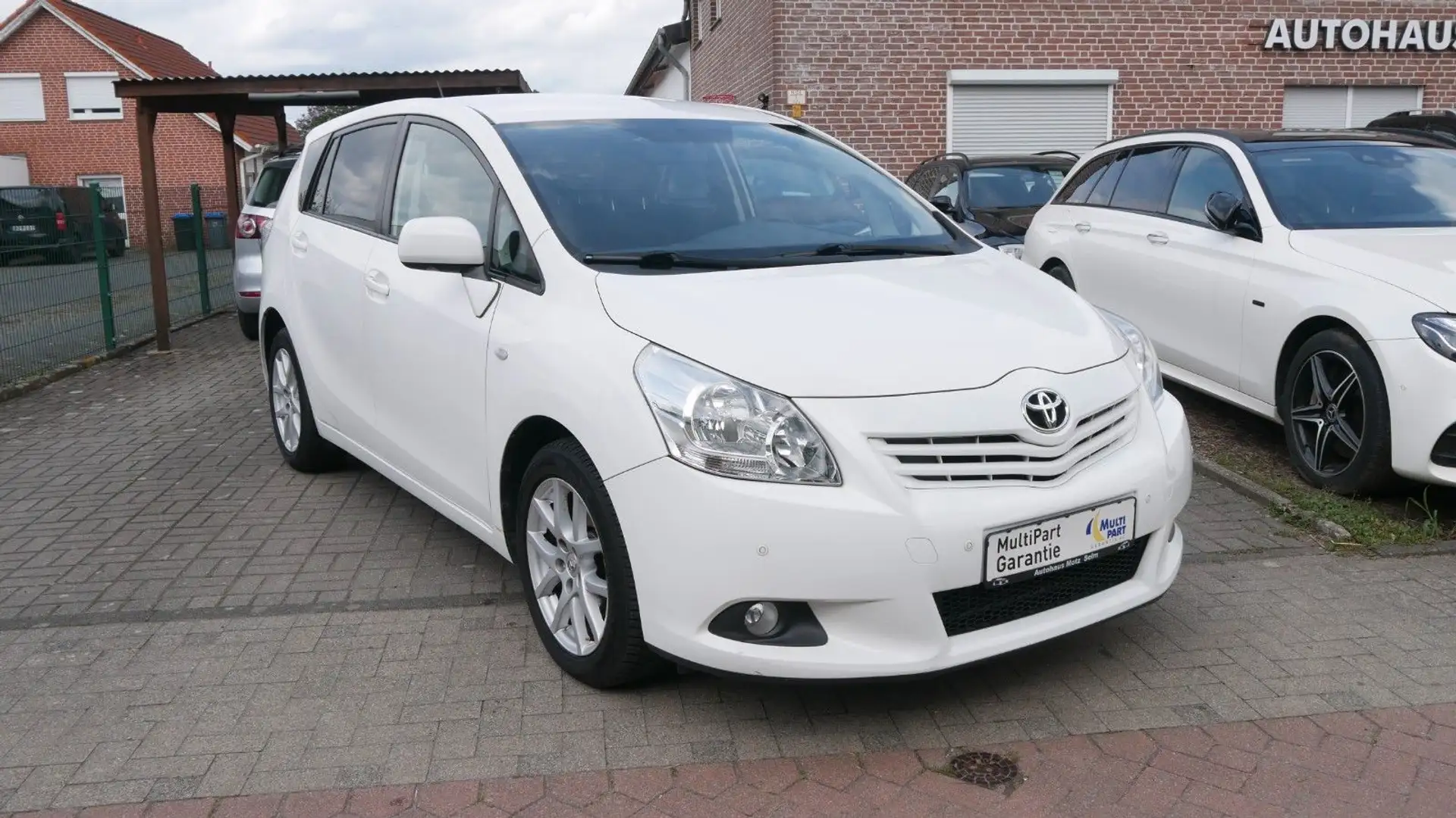 Toyota Verso Travel Weiß - 1