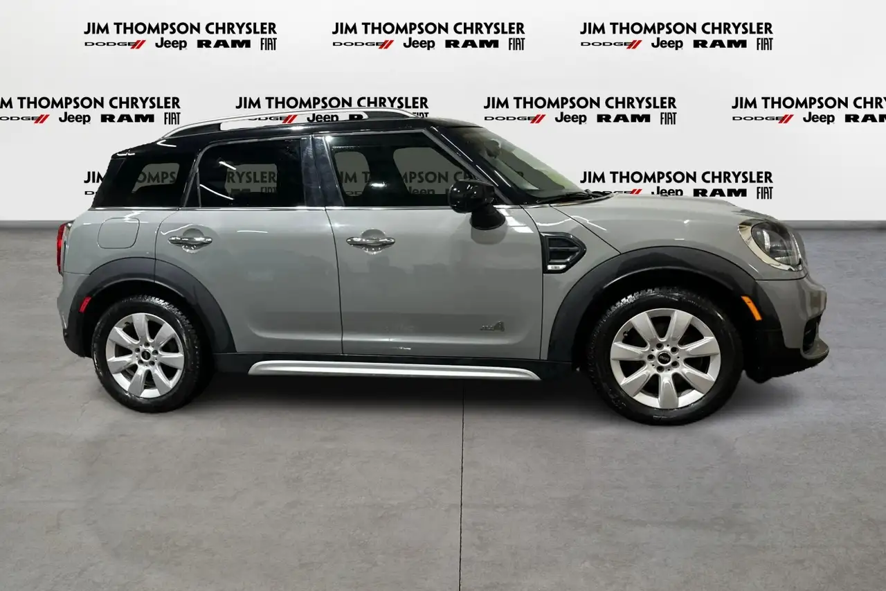 MINI Countryman снимка MINI Countryman