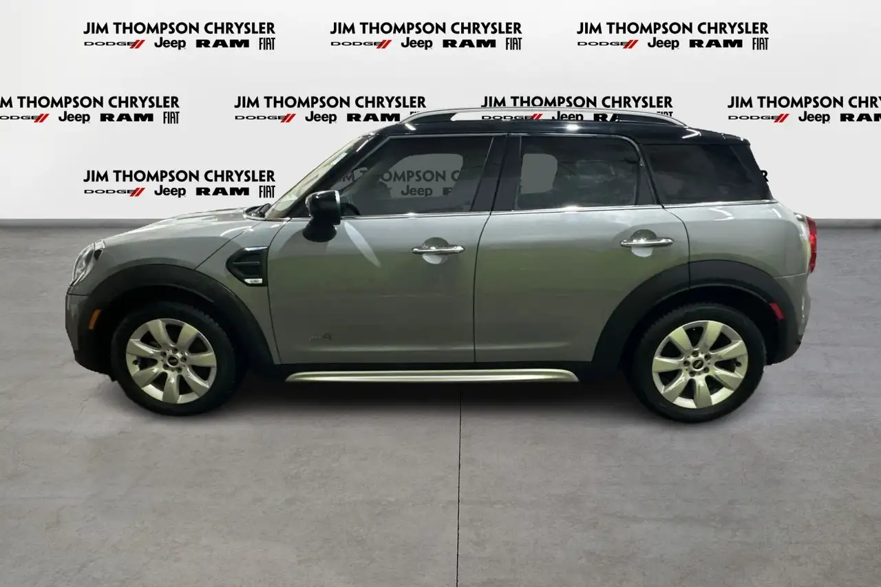MINI Countryman снимка MINI Countryman