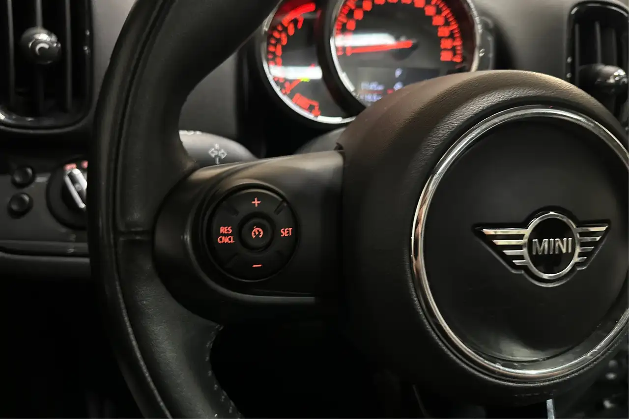 MINI Countryman снимка MINI Countryman