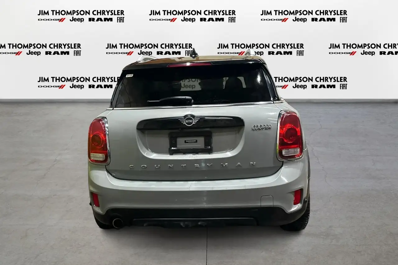MINI Countryman снимка MINI Countryman