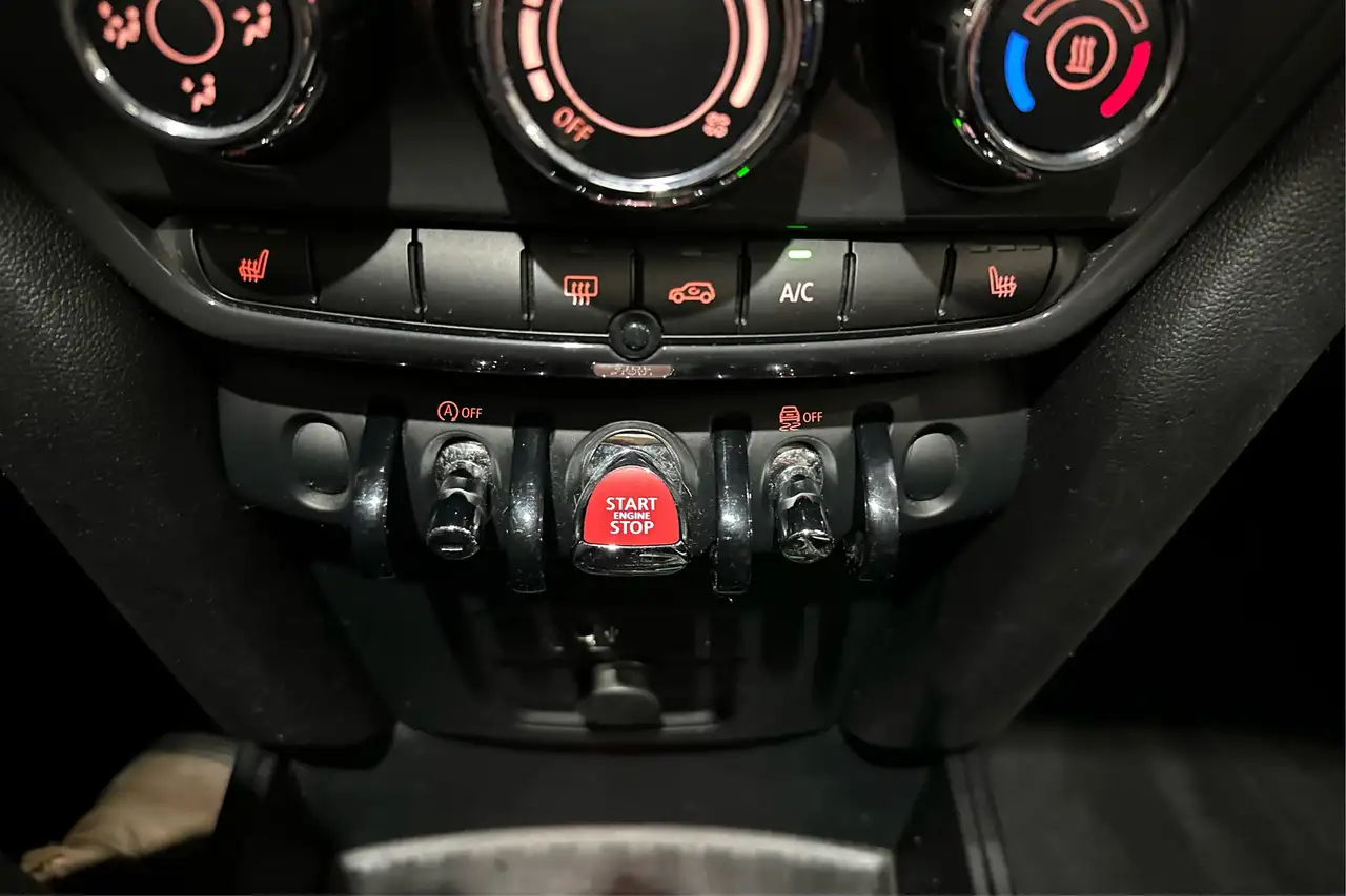 MINI Countryman снимка MINI Countryman