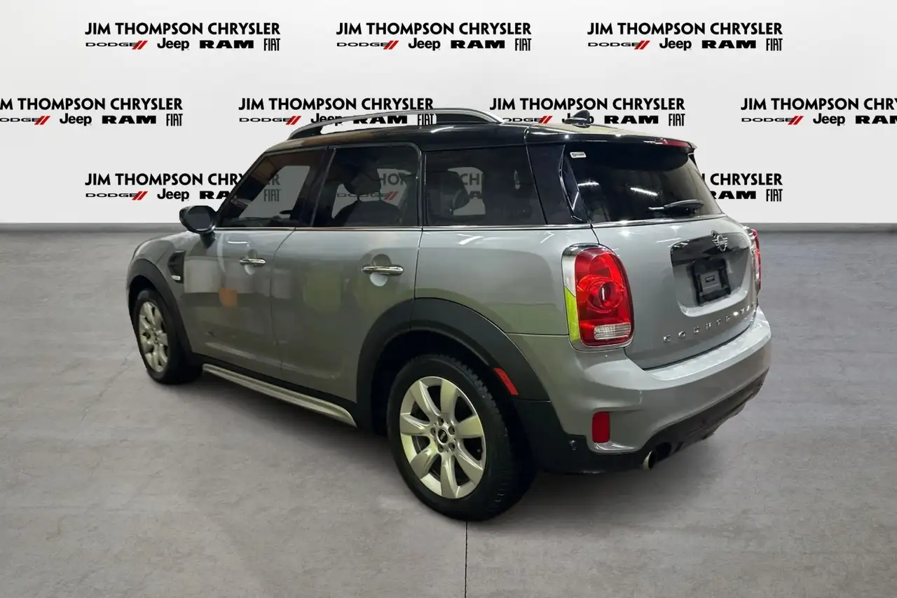 MINI Countryman снимка MINI Countryman