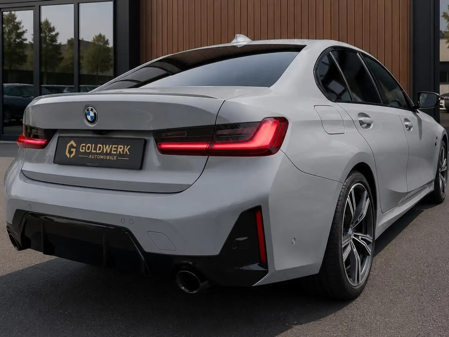 BMW 320 BMW 320e M Sport | Plug-in Hybrid | Facelift | Grau - 2