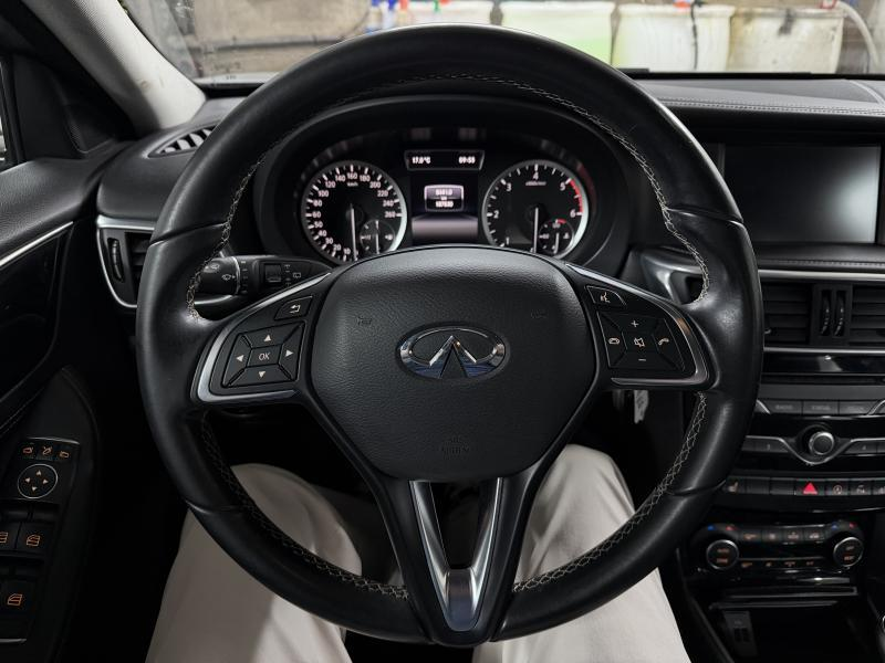 Infiniti Q30 — photo 13