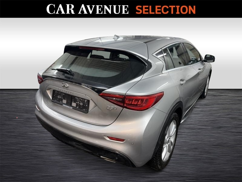 Infiniti Q30 — photo 6