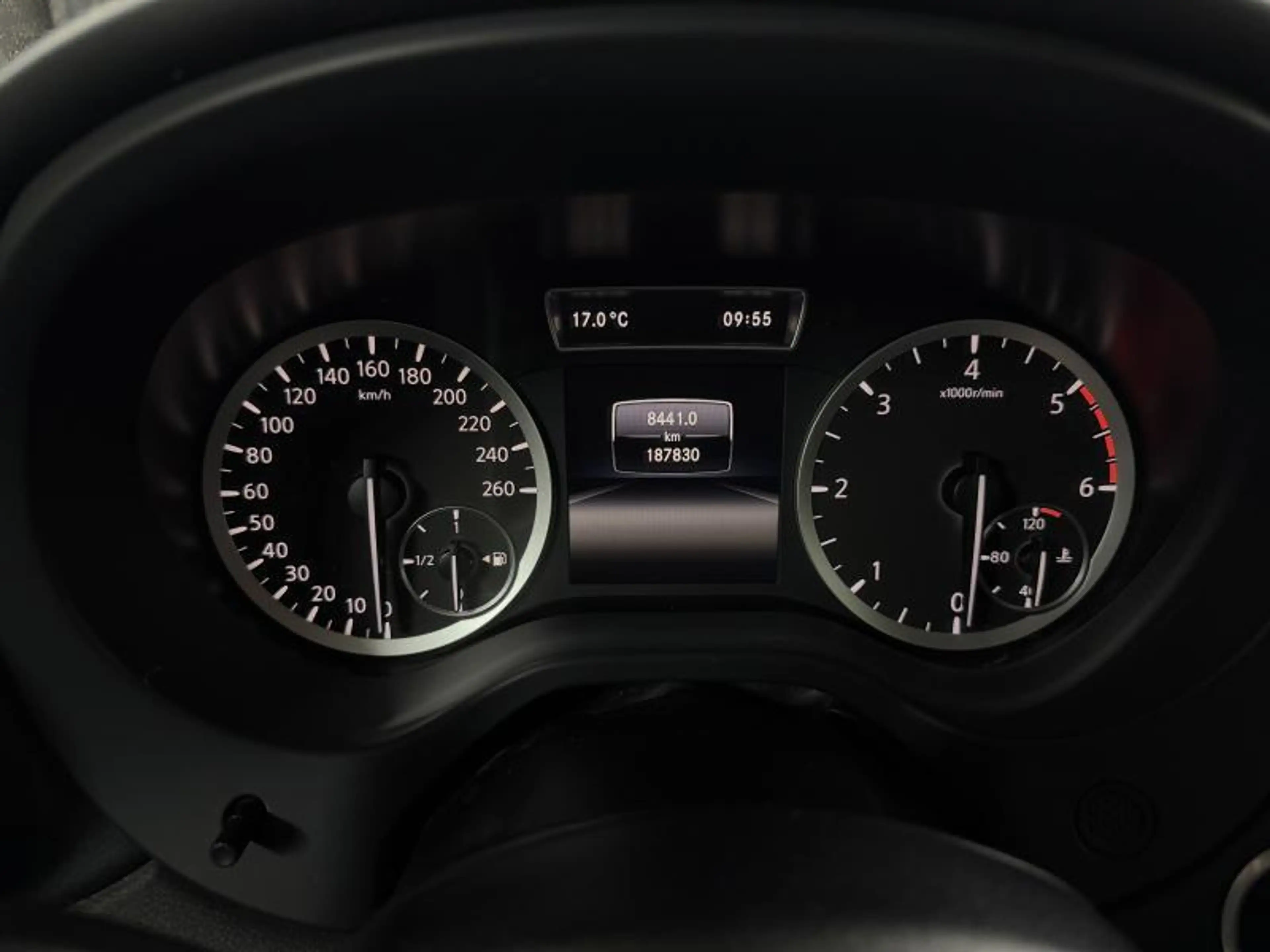 Infiniti Q30 — photo 14