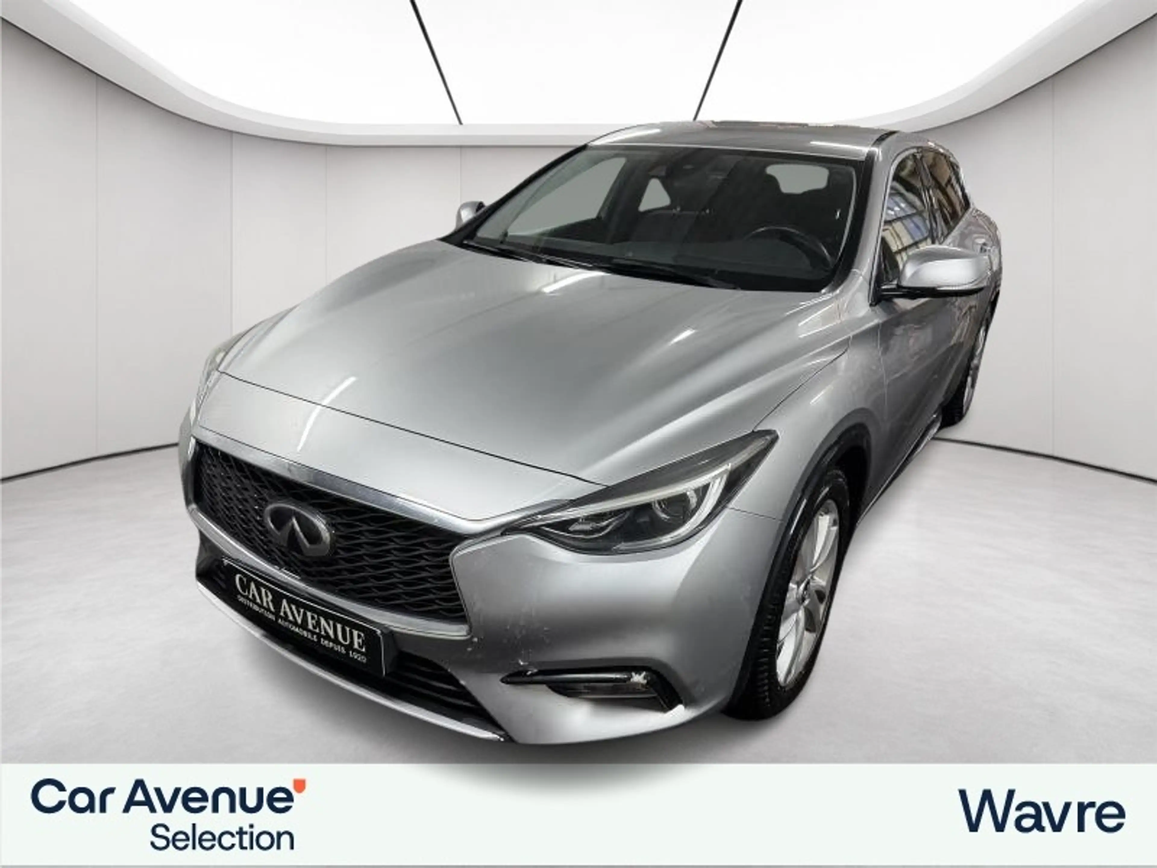 Infiniti Q30