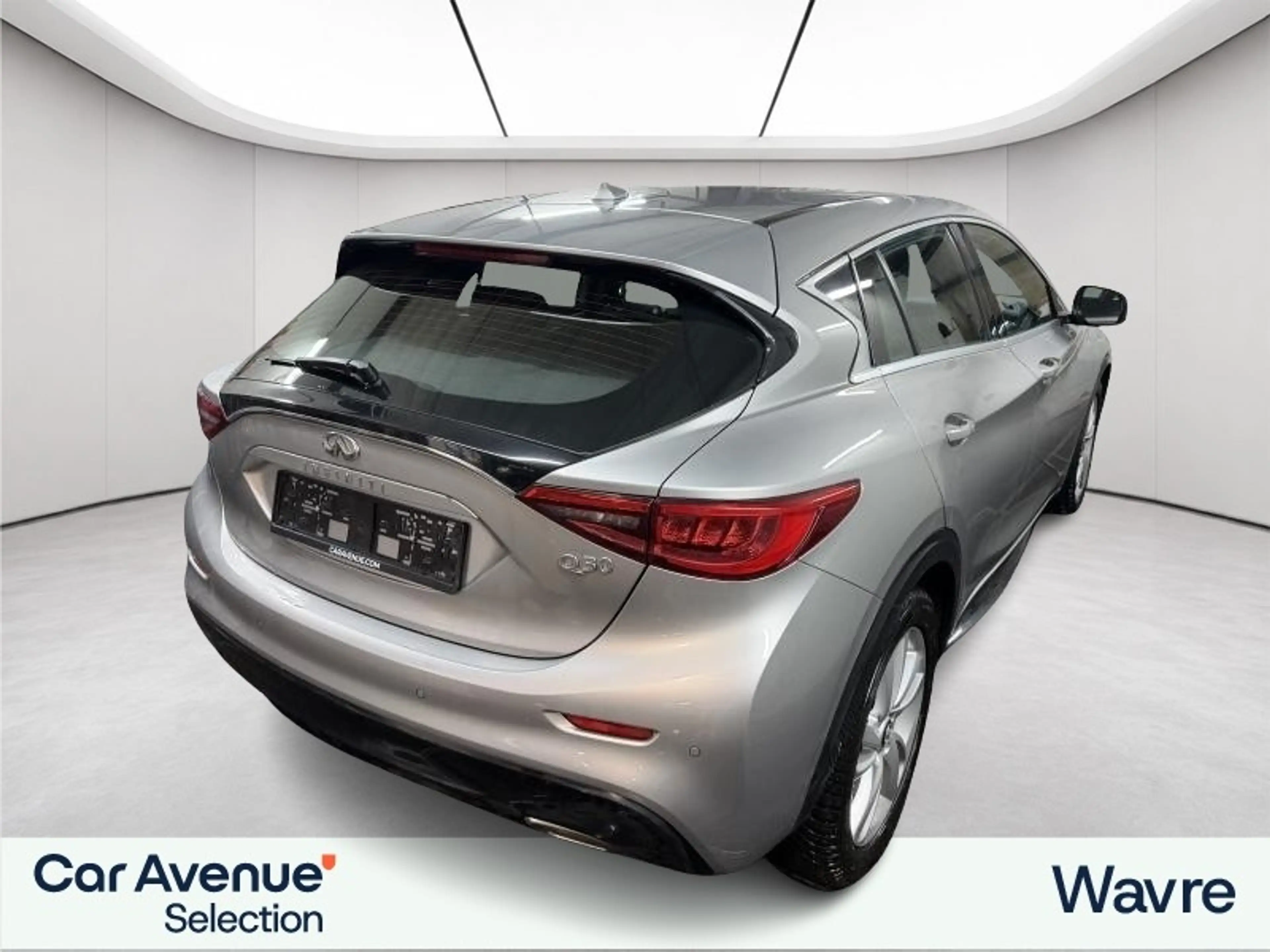 Infiniti Q30 — photo 6