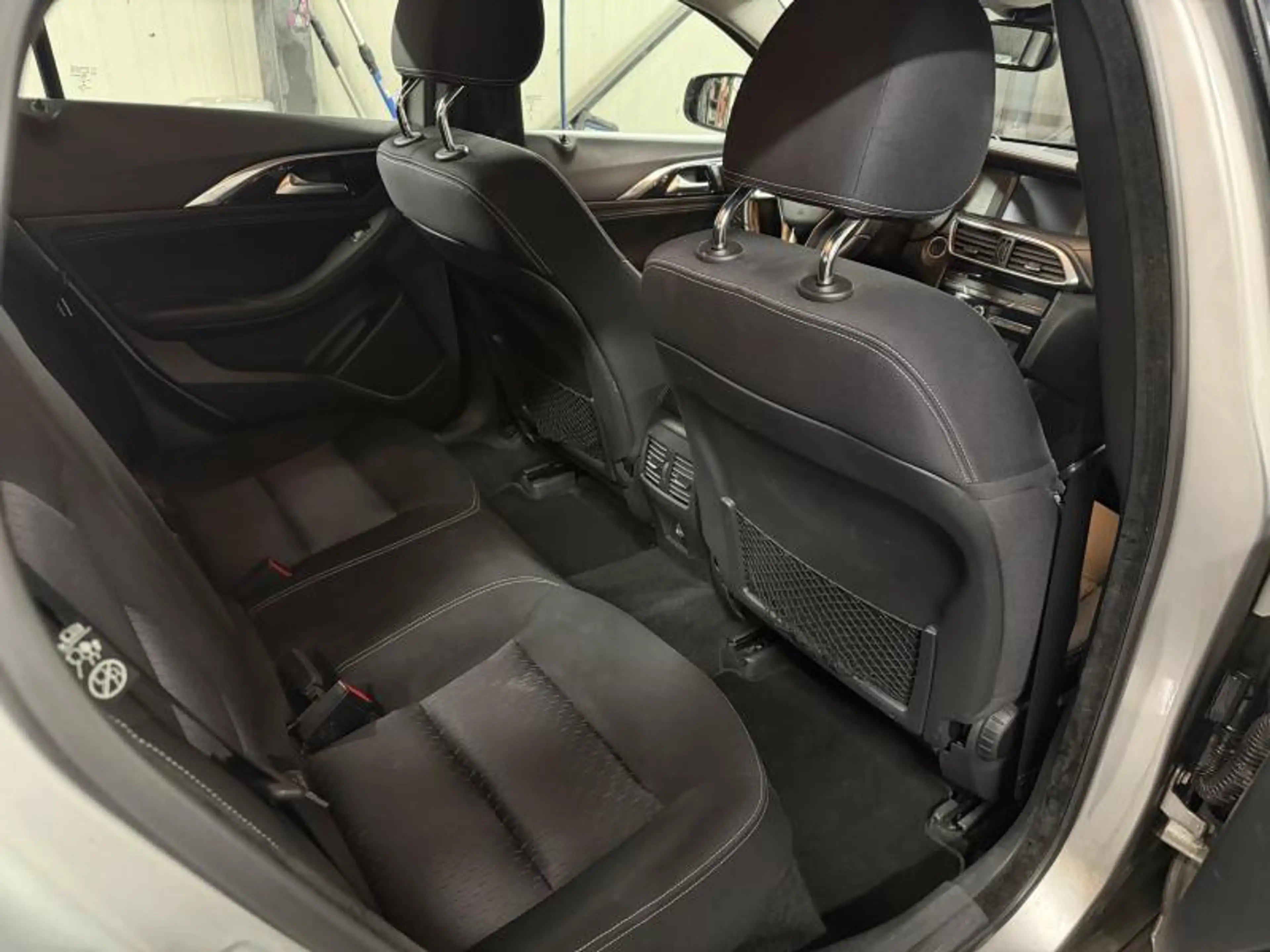 Infiniti Q30 — photo 12