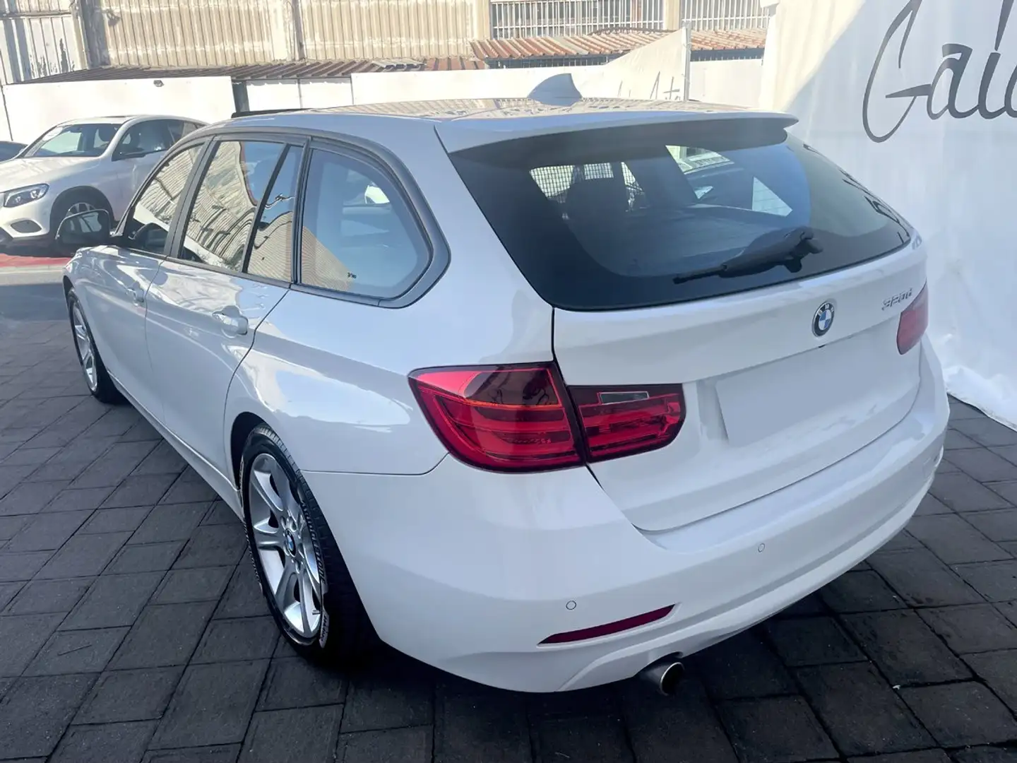 BMW 320 320d Touring Modern Line Tetto, Navi Prof, 17" Weiß - 2