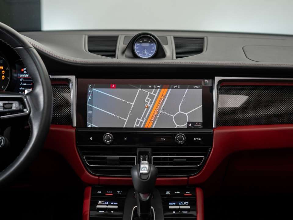 2024 Porsche Macan GTS thumb 33