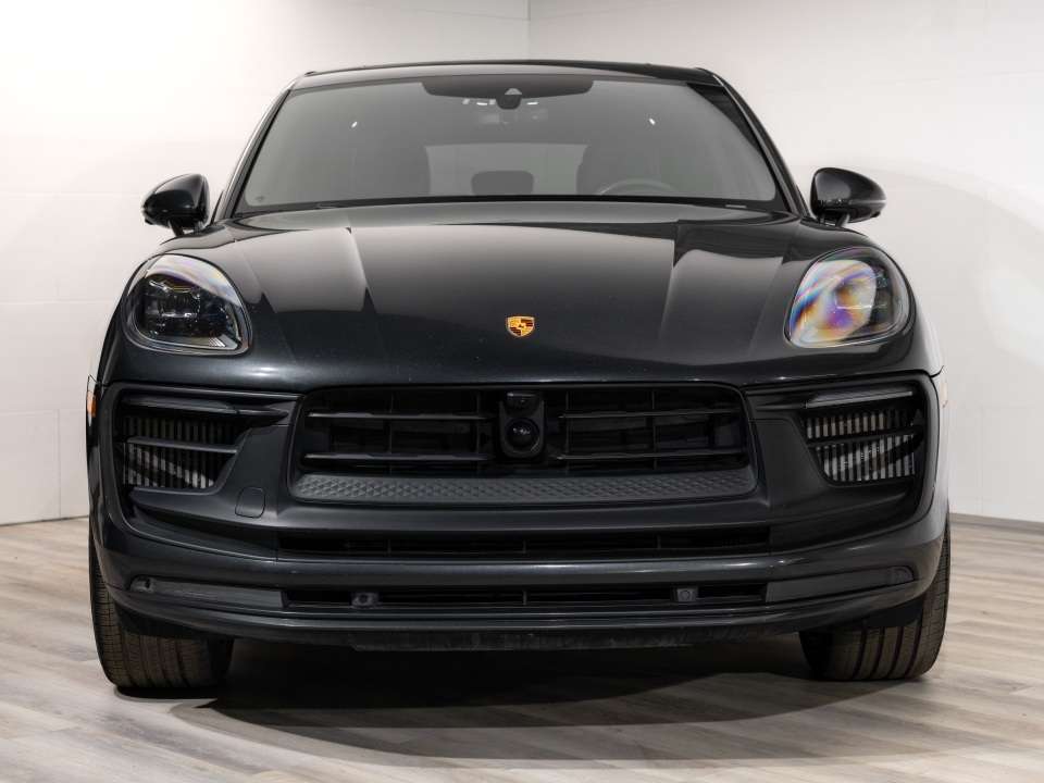 2024 Porsche Macan GTS alt 2